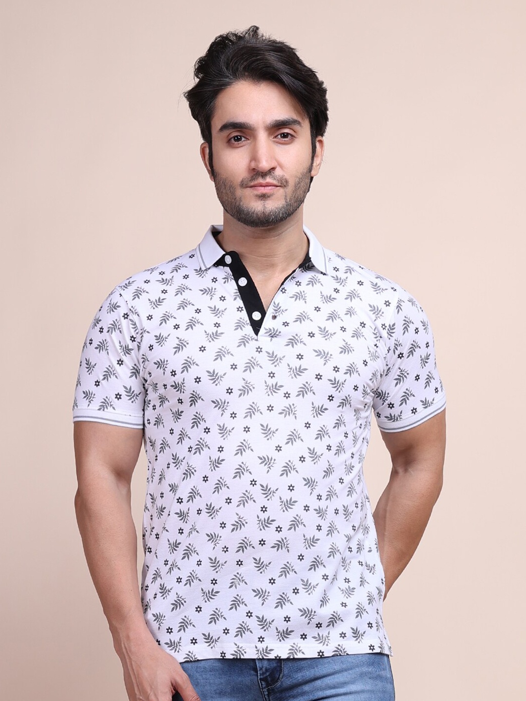 

berry blues Men Printed Cotton Polo Collar T-shirt, White