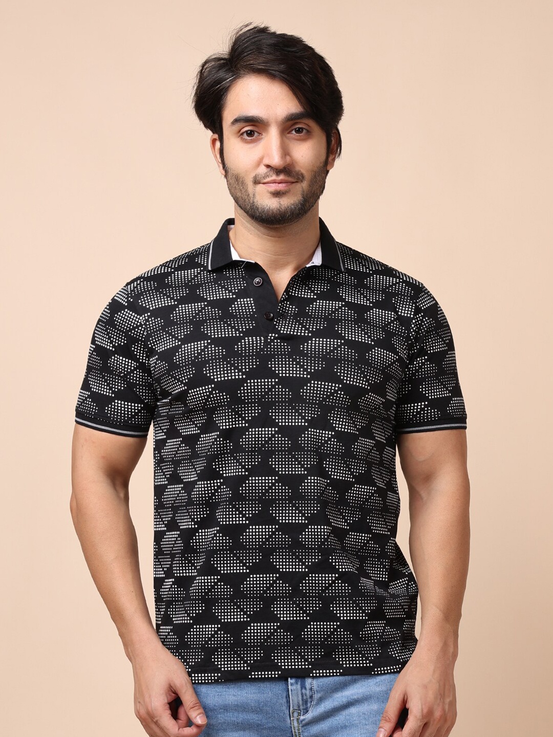 

berry blues Men Printed Polo Collar Cotton T-shirt, Black