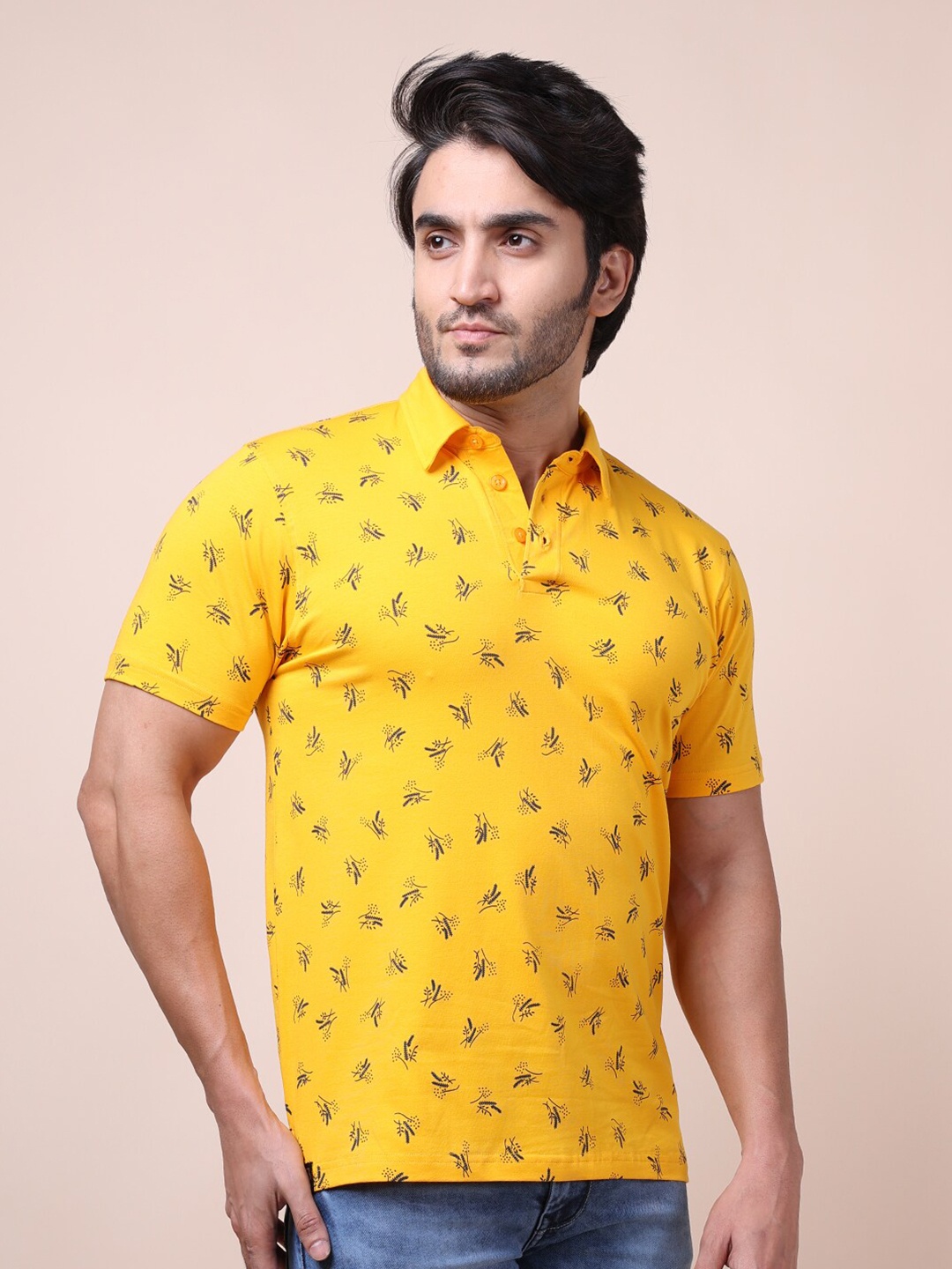 

berry blues Men Printed Polo Collar Cotton T-shirt, Yellow