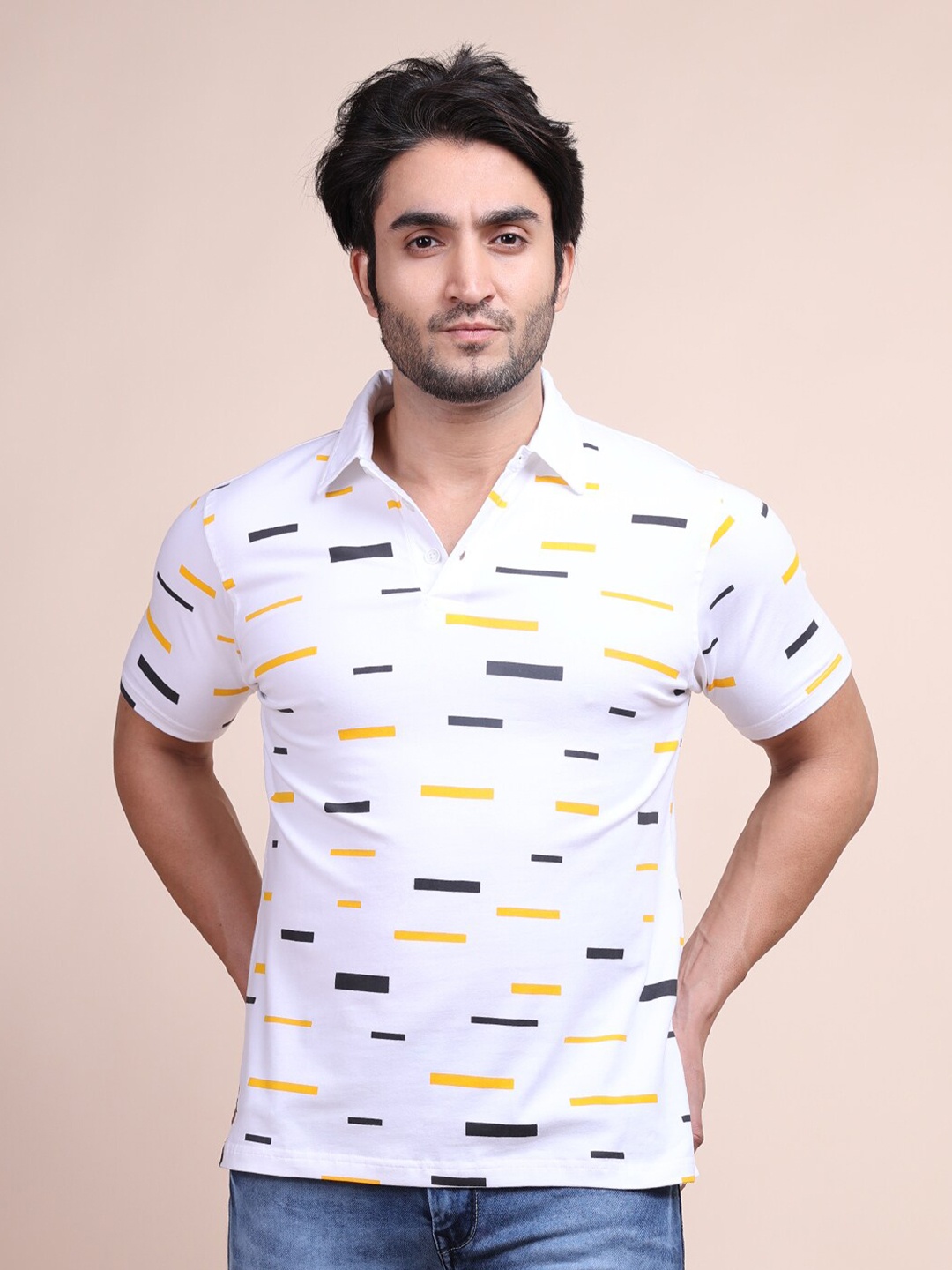 

berry blues Men White Printed Polo Collar Cotton T-shirt