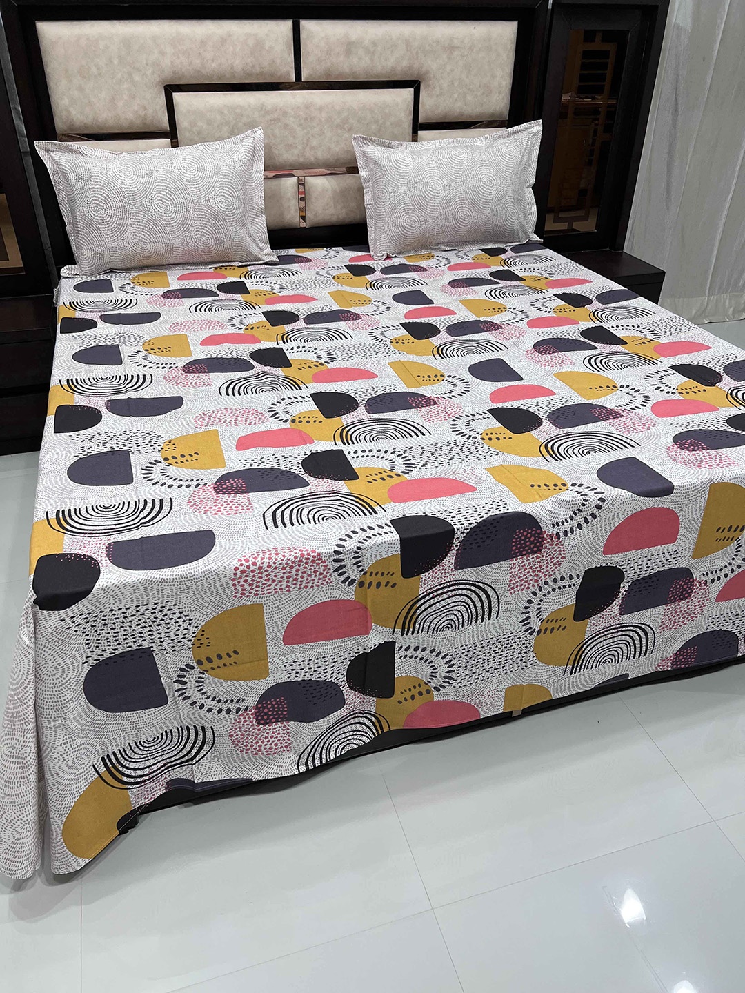 

Pure Decor Unisex Multi King Size 400 TC Pure Cotton Bedsheet with 2 Pillow Covers, Grey