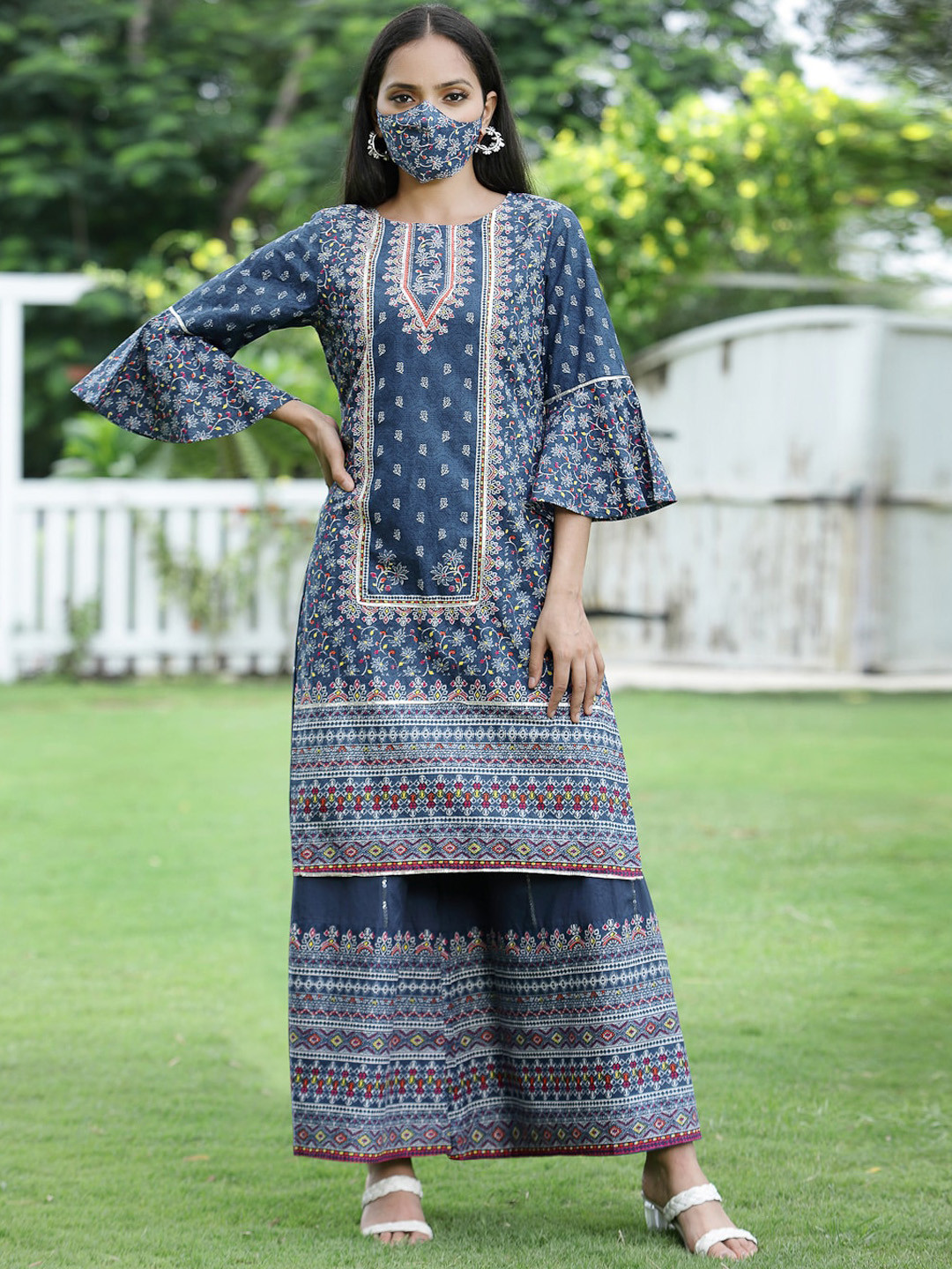 

Juniper Women Navy Blue Ethnic Motifs Printed Bell Sleeves Kurta