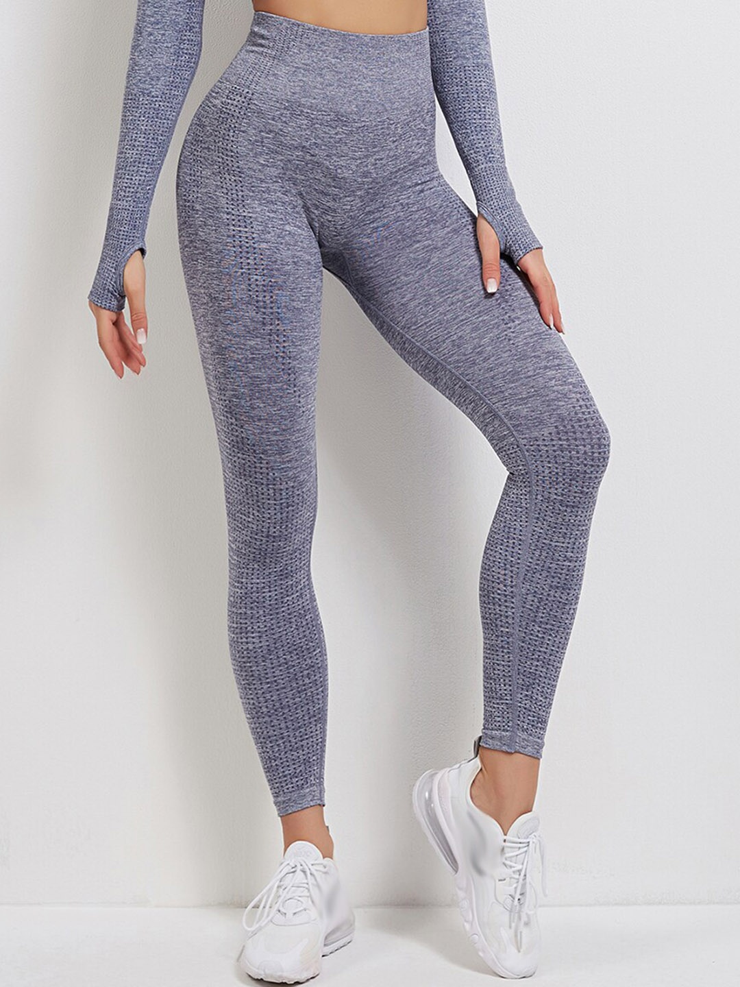 

URBANIC Women Grey Solid Ankle Length Gym Tights