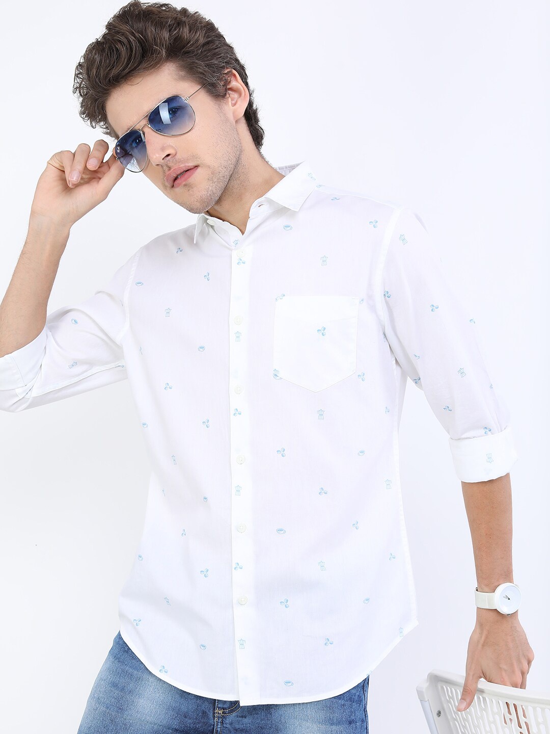 

HIGHLANDER Men White & Blue Conversational Printed Cotton Slim Fit Casual Shirt