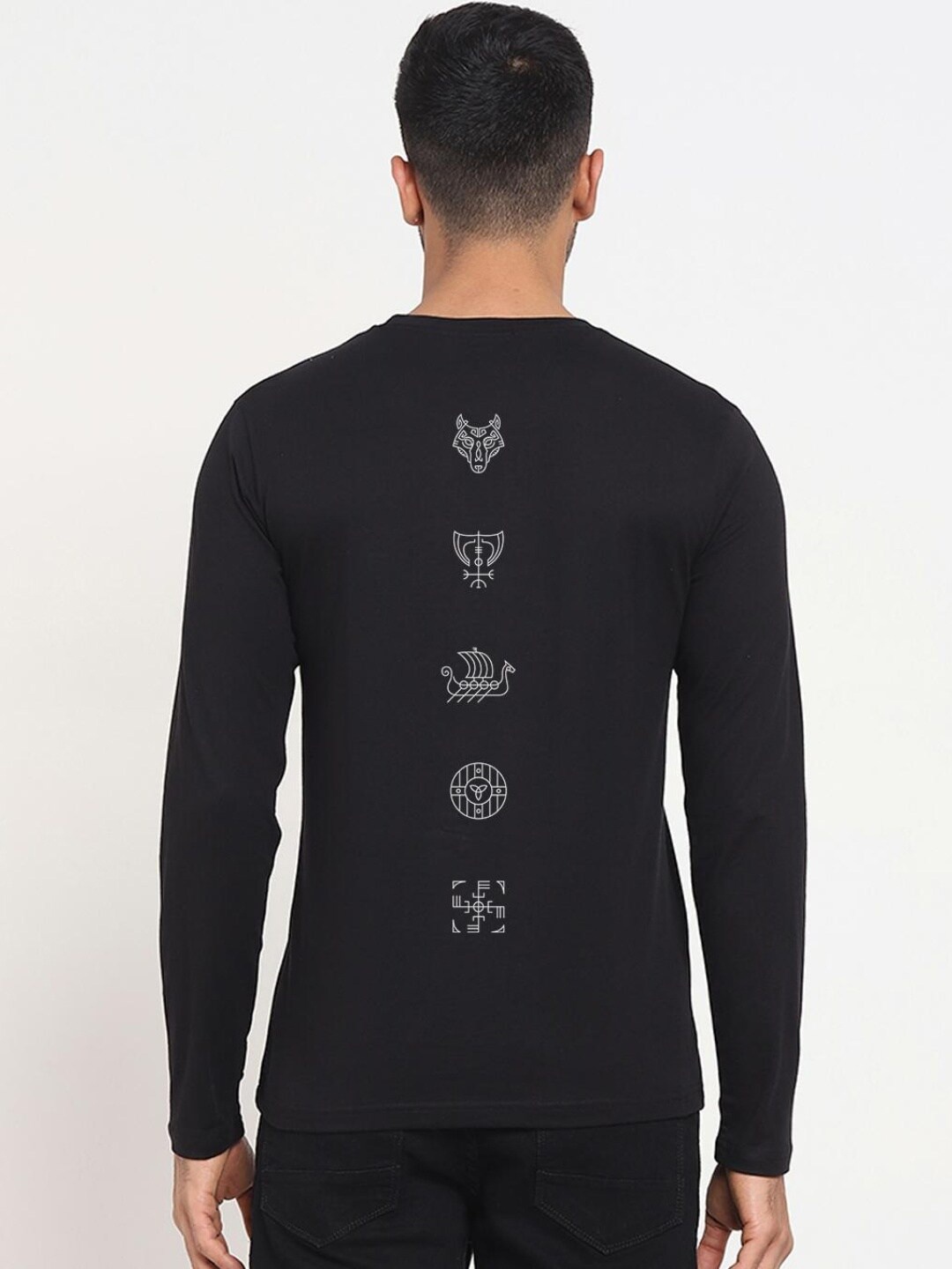 

Bewakoof Men Black Cotton T-shirt