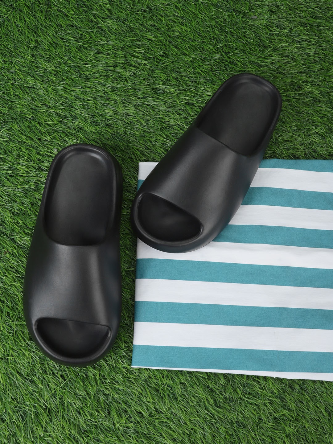 

Truffle Collection Women Black Solid Open Toe Flats