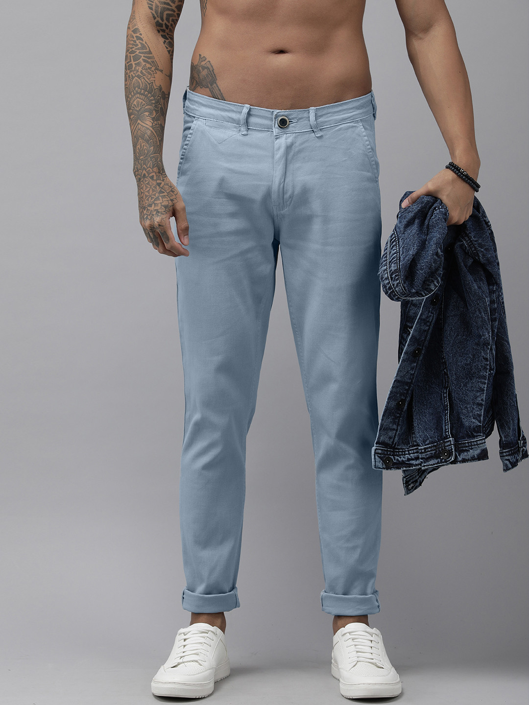 

Roadster Men Blue Solid Slim Fit Trousers