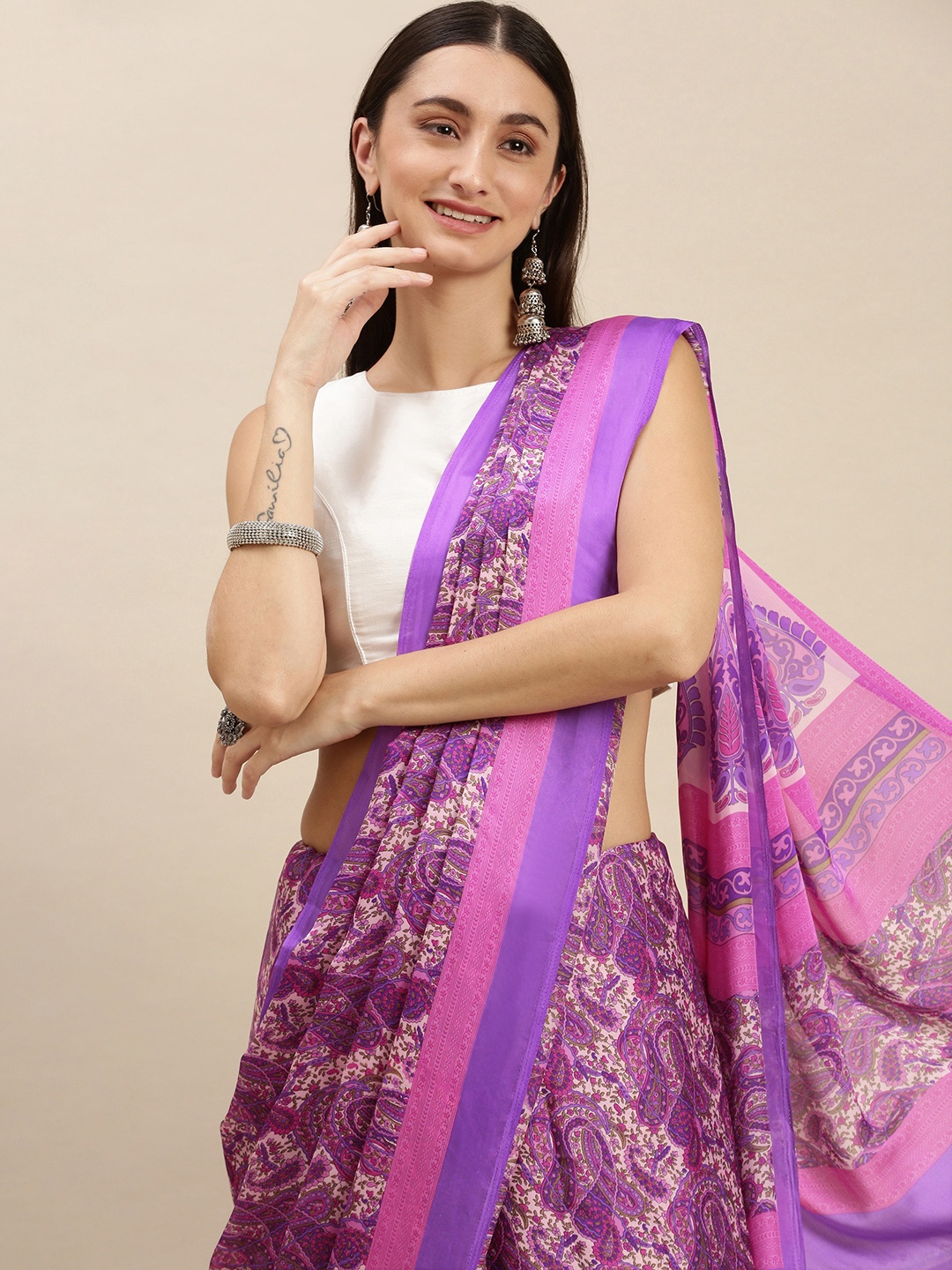 

RACHNA Lavender Ethnic Motifs Printed Chiffon Saree with Blouse