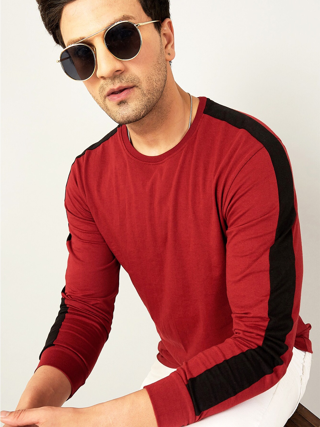 

AUSK Men Maroon Solid Round Neck Full Sleeve T-shirt