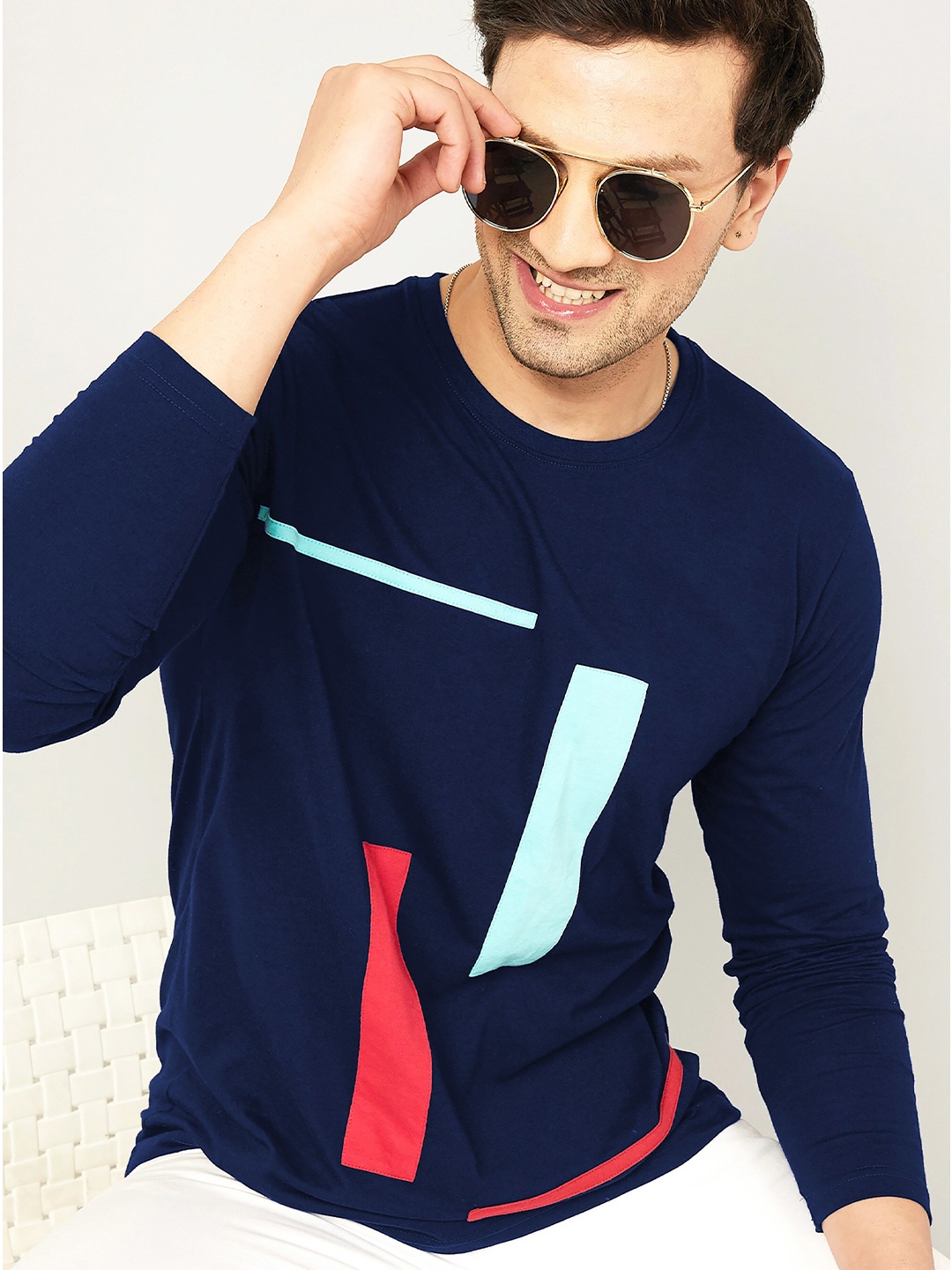 

AUSK Men Blue Printed Applique T-shirt with Mask