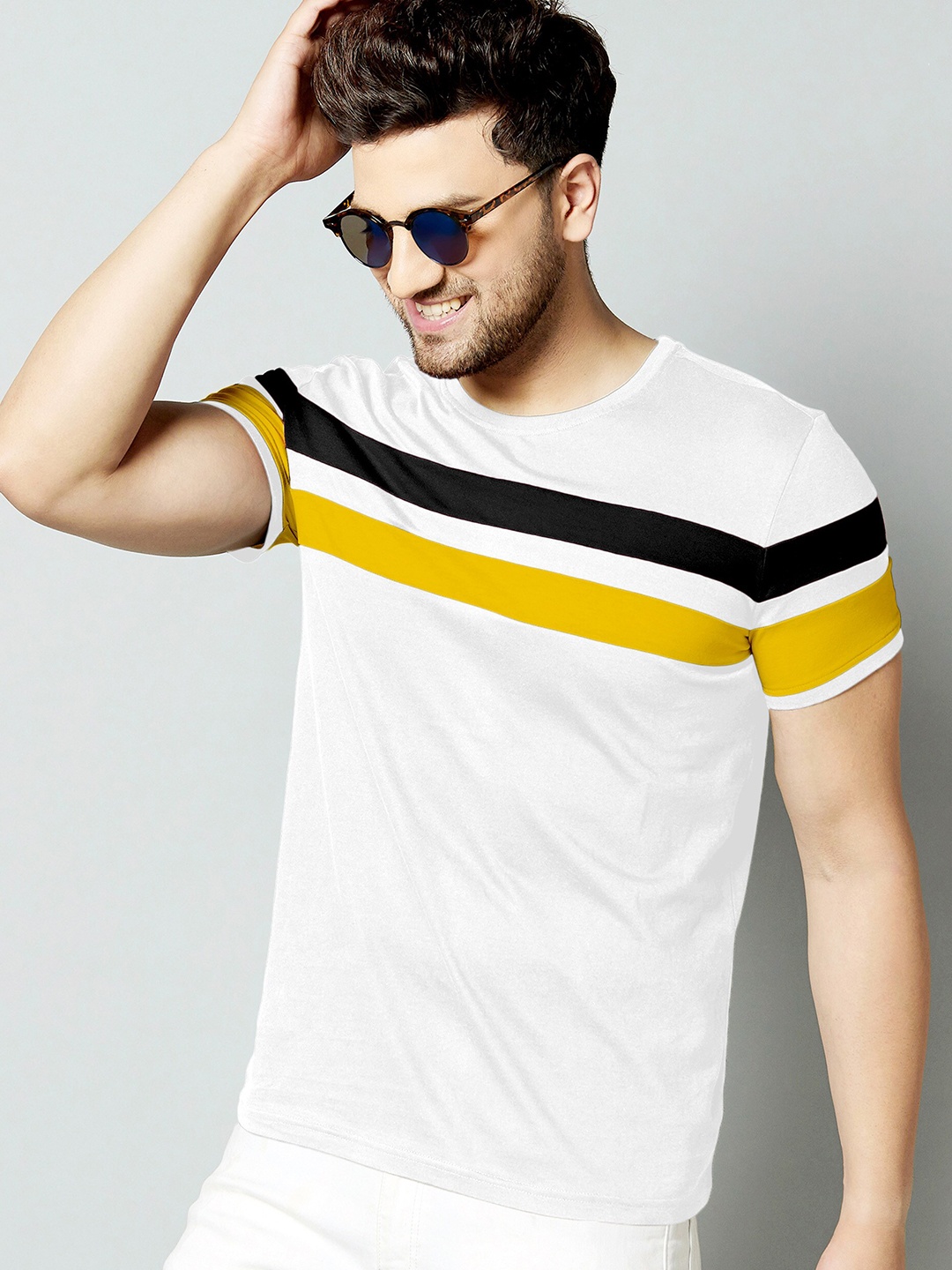 

AUSK Men White & Yellow Colourblocked T-shirt