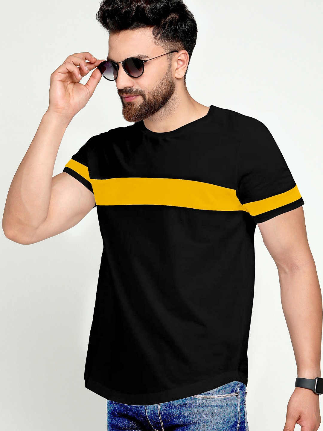 

AUSK Men Black & Yellow Striped Colourblocked T-shirt