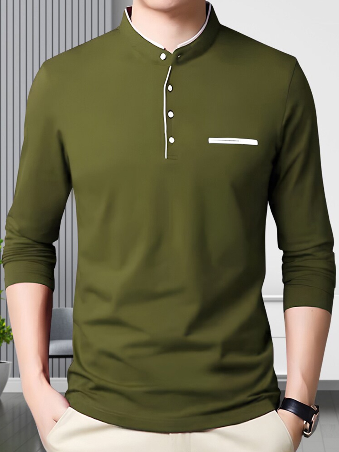 

AUSK Men Green Mandarin Collar Roll-Up Sleeves T-shirt