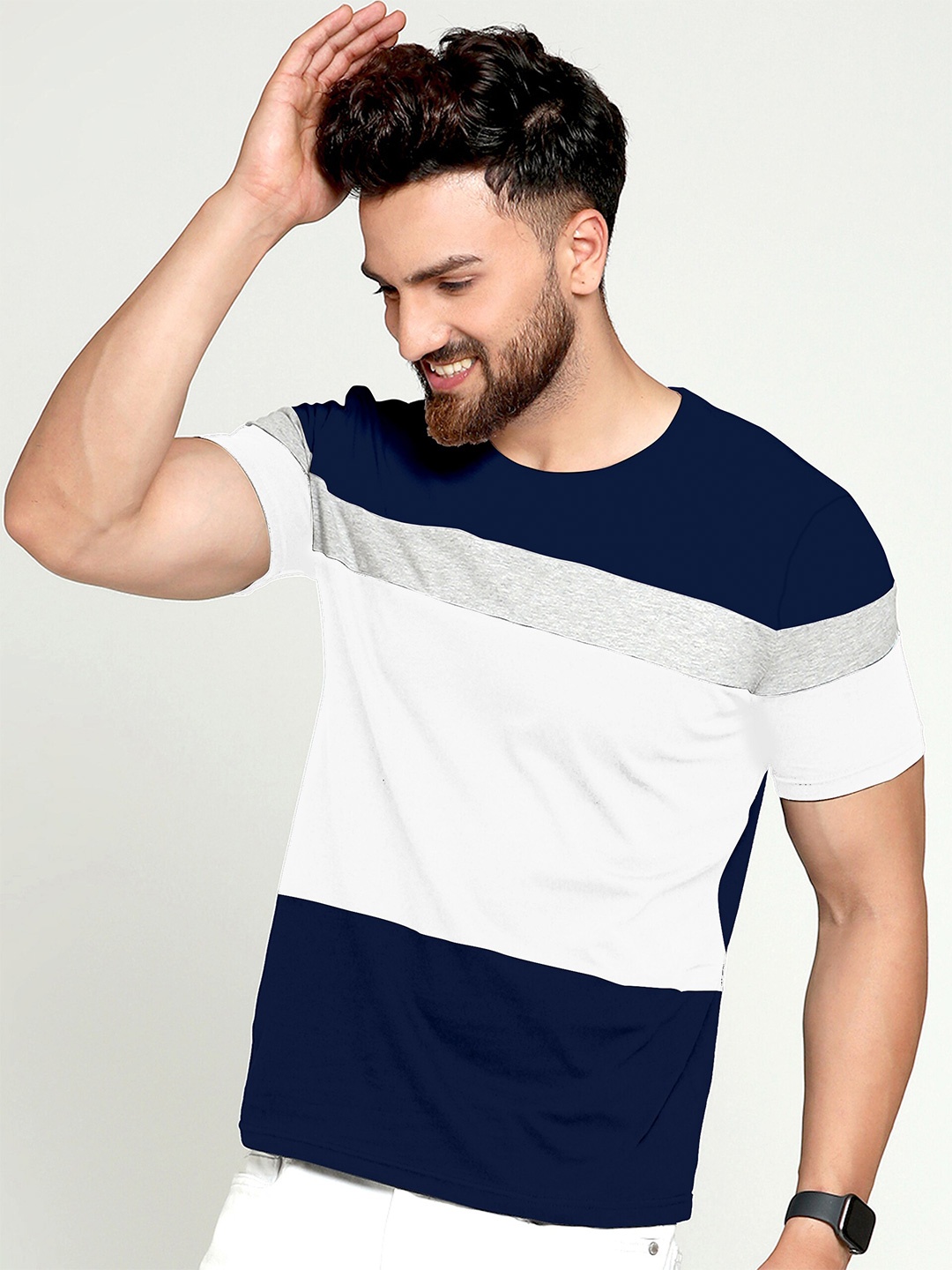 

AUSK Men Navy Blue & White Colourblocked T-shirt