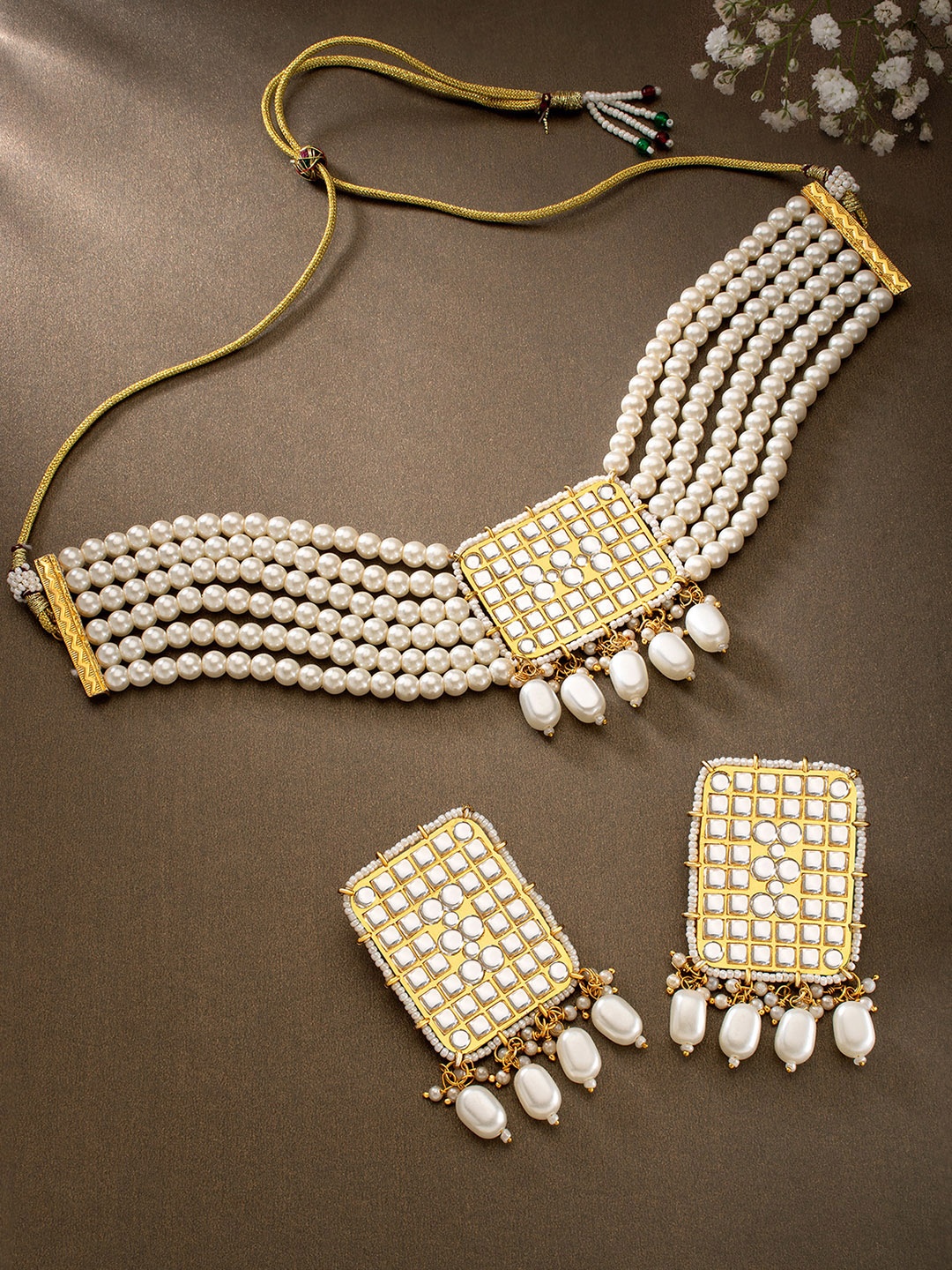 

Peora Golden & White Kundan Stone Studded Gold-Plated Choker Jewellery Set