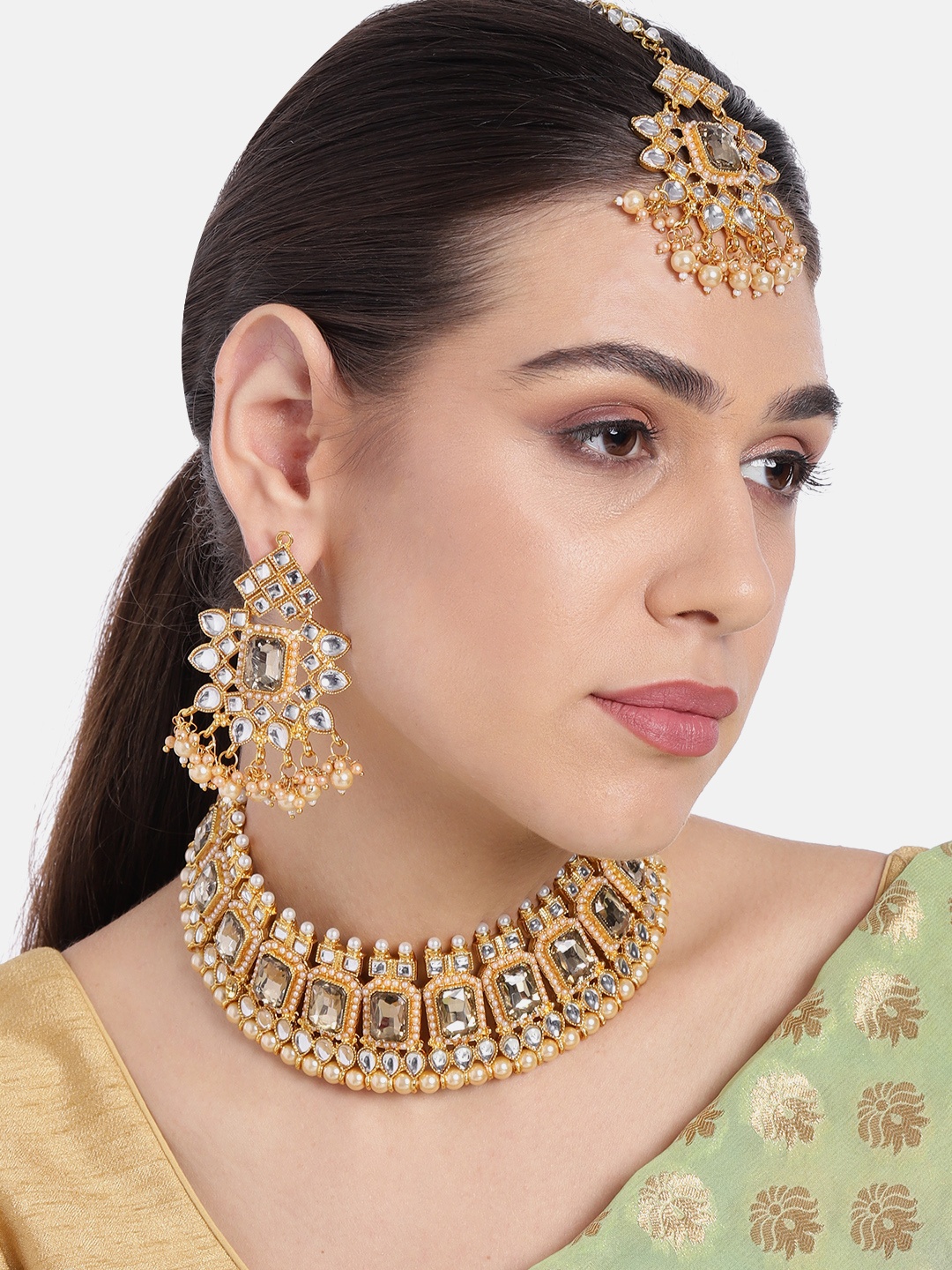 

Peora Gold-Plated Pearl Beaded Crystal Studded Jewellery set