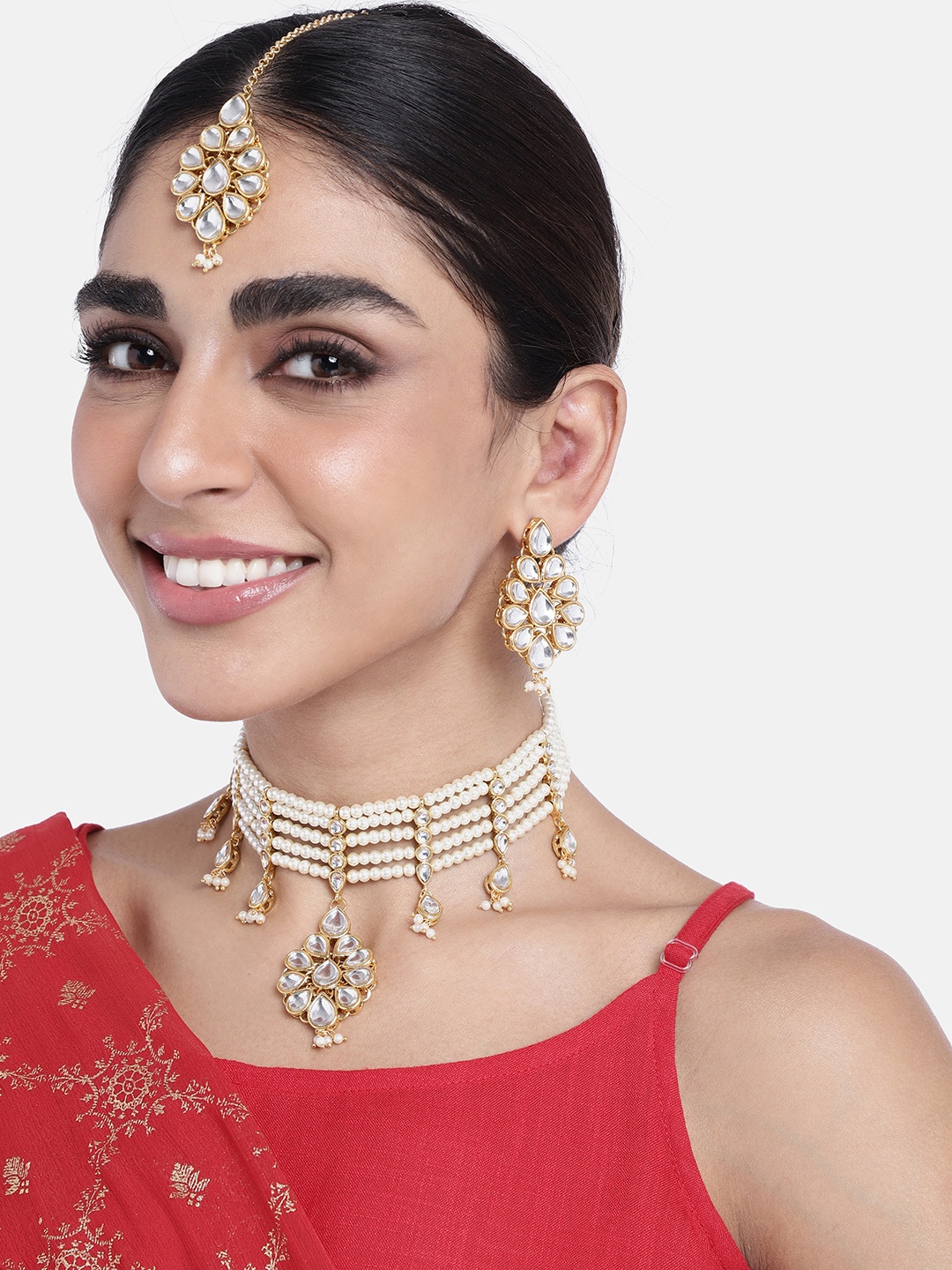 

Peora Gold-Plated & White Pearl Beaded Kundan Studded Jewellery set