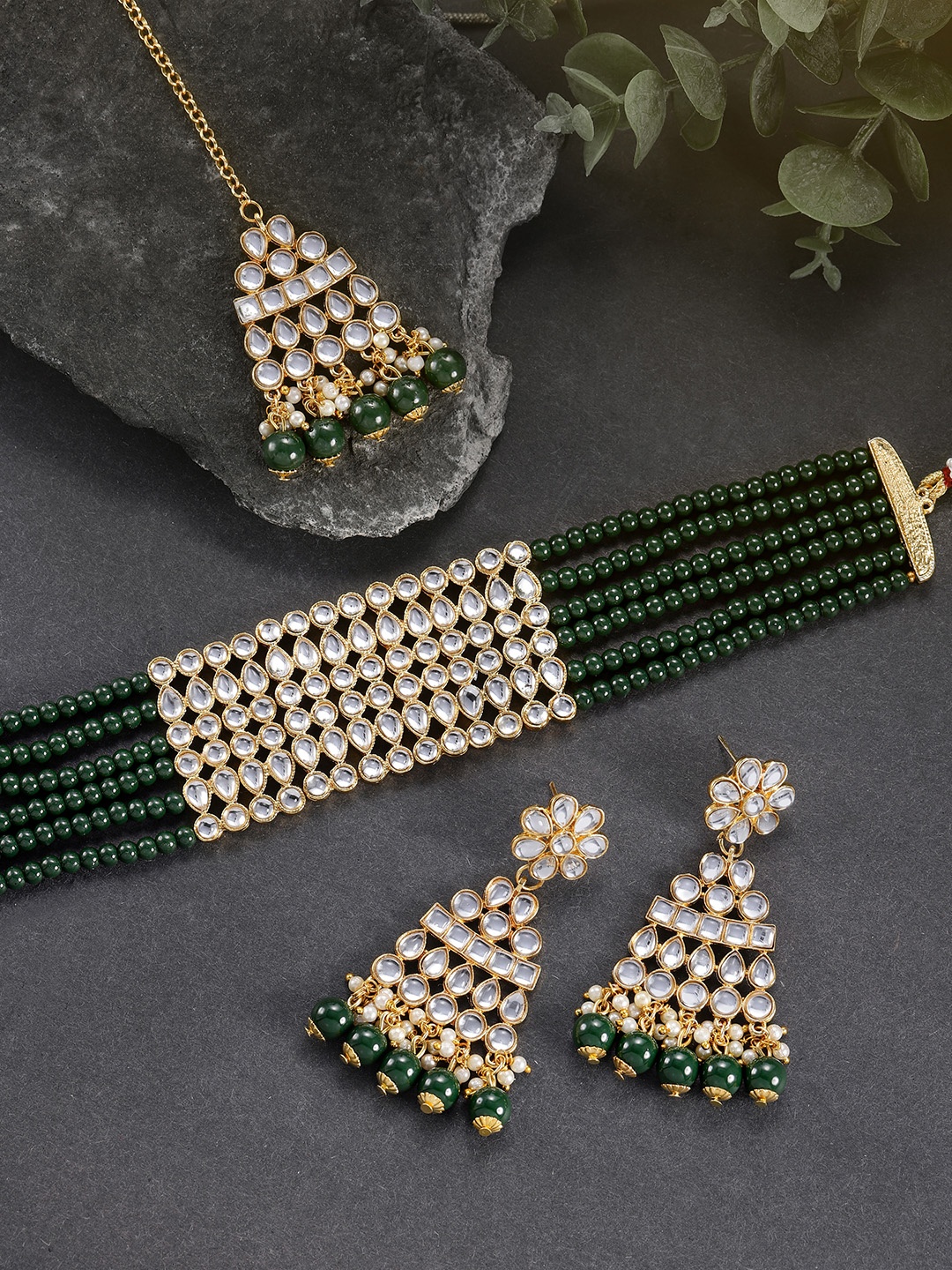 

Peora Gold-Plated Green Kundan Pearl Choker Necklace Earring Jewellery Set