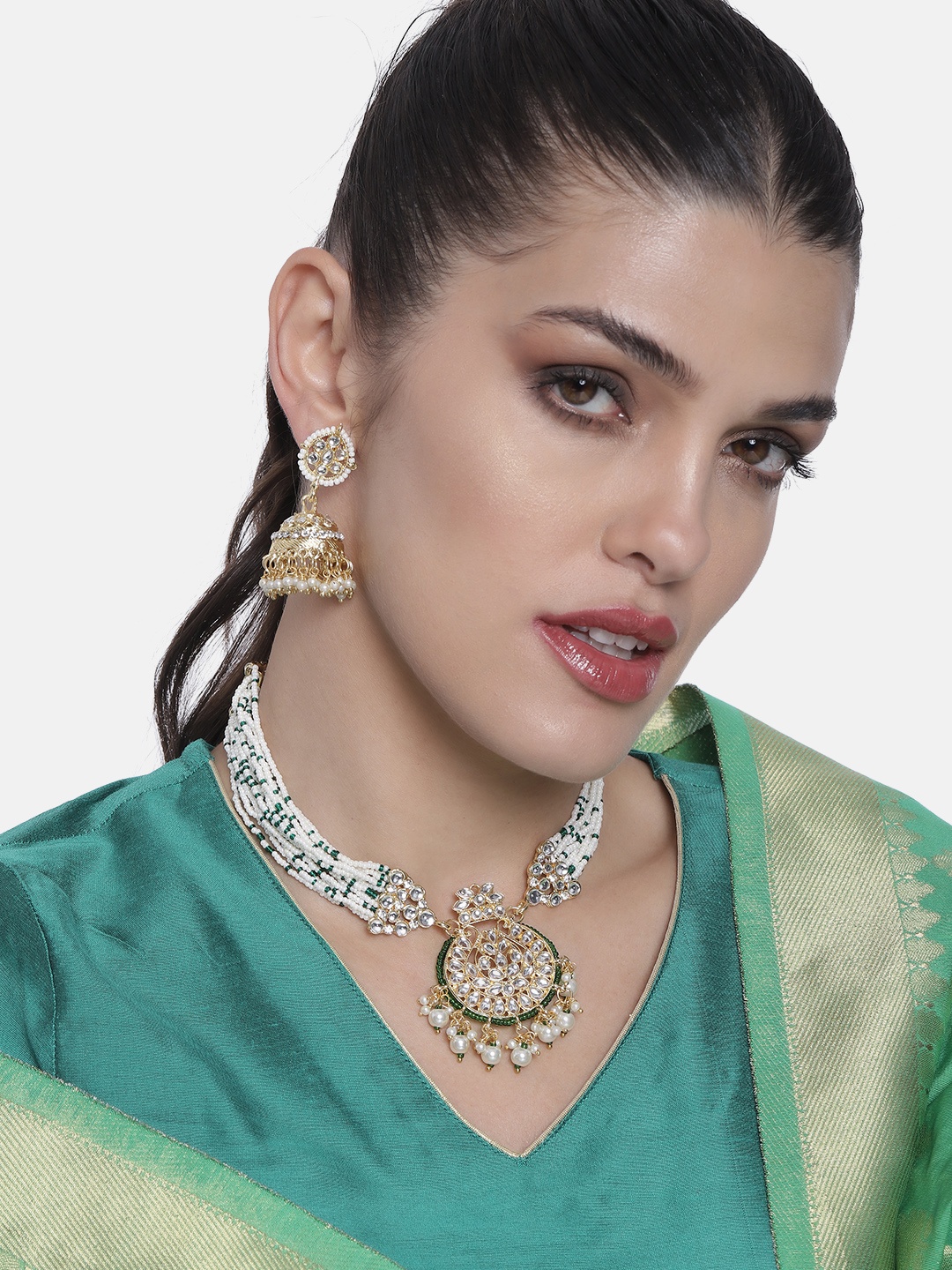 

Peora Green & White Kundan Stone Studded Gold-Plated Traditional Jewellery Set