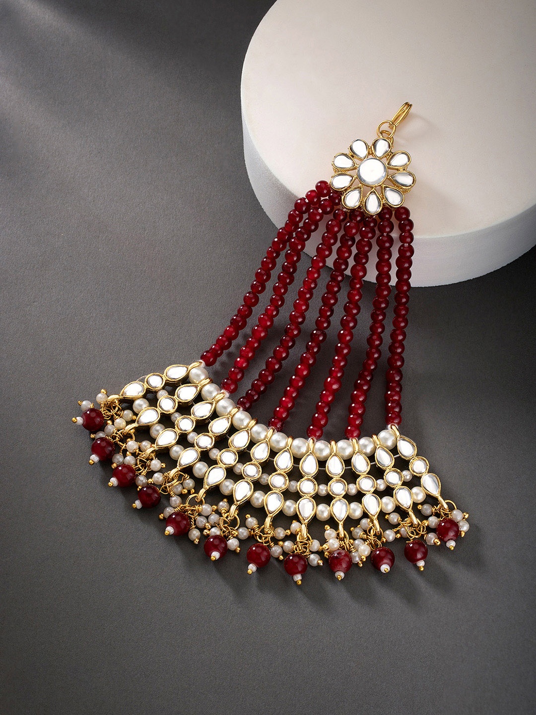 

Peora Maroon & Gold-Plated Kundan Pearl Studded & Beaded Jhumar Passa Jewellery