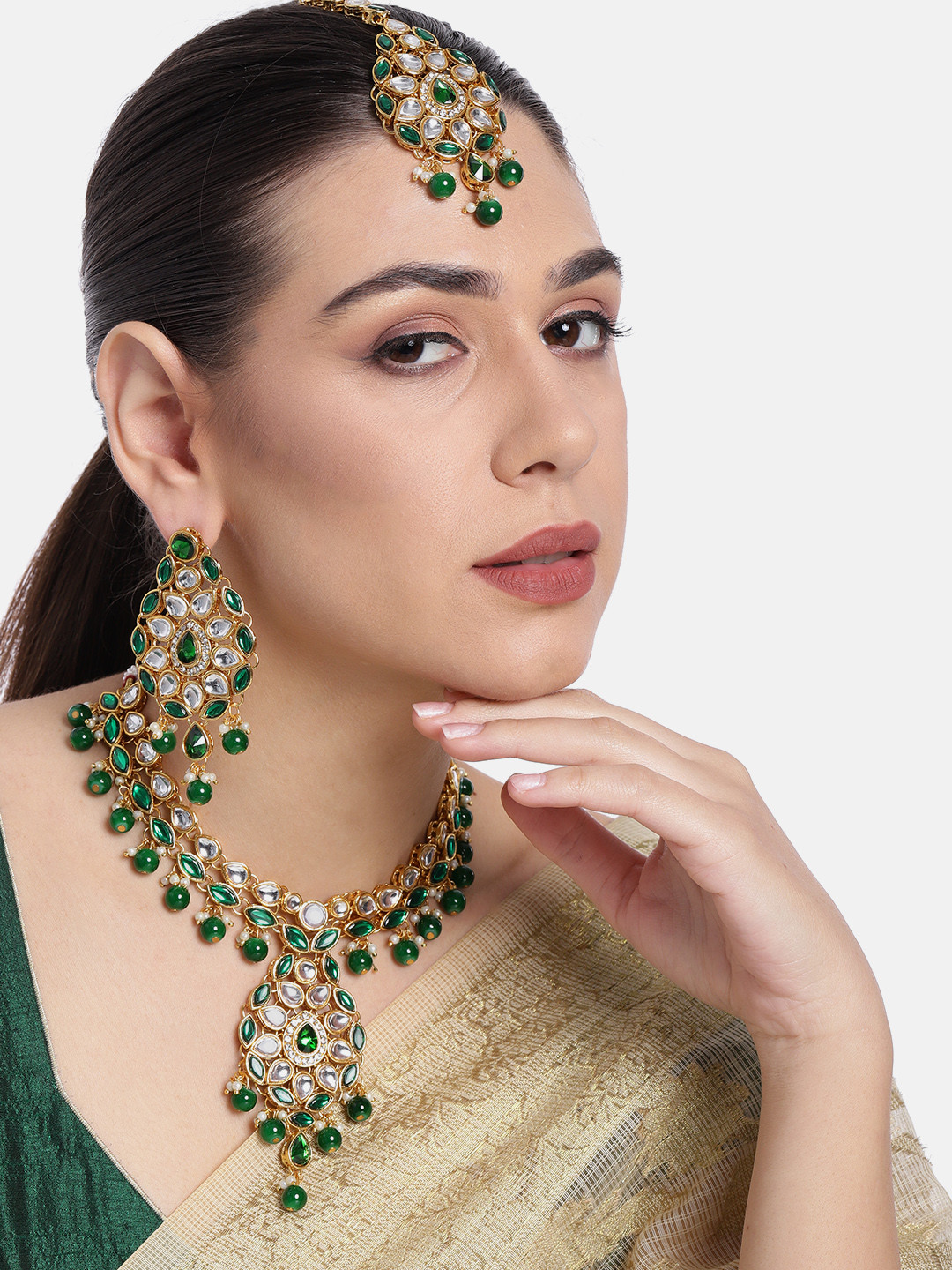 

Peora Gold-Plated & Green Kundan Studded Jewellery Set