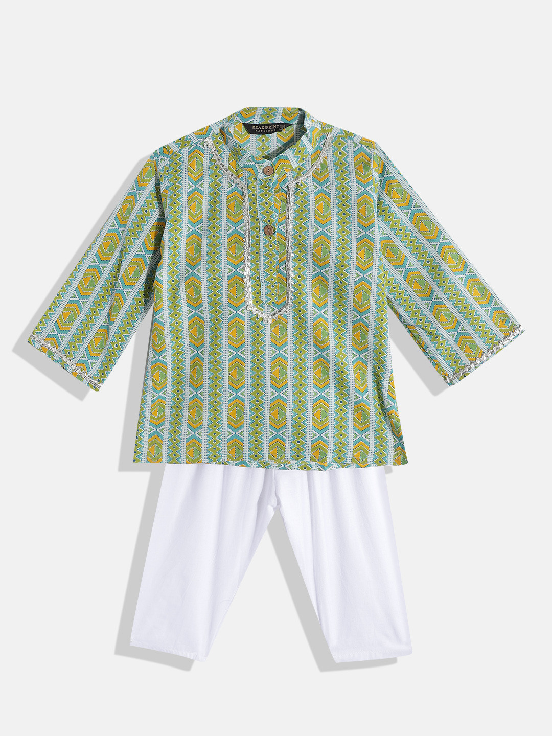 

Readiprint Fashions Boys Green Cotton Ethnic Motifs PrintGotta Patti Kurta with Pyjamas