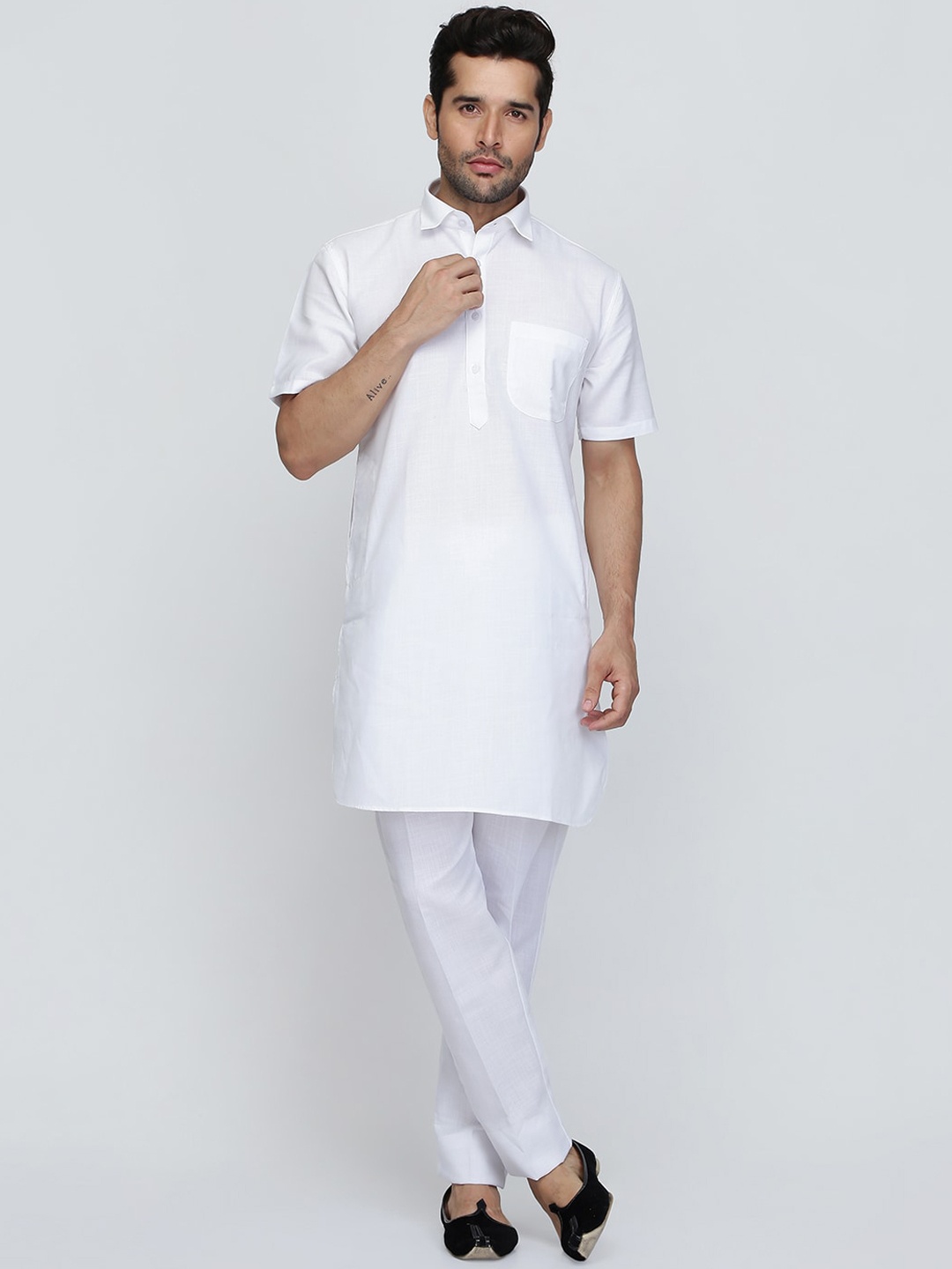 

ROYAL KURTA Men White Solid Pathani Kurta