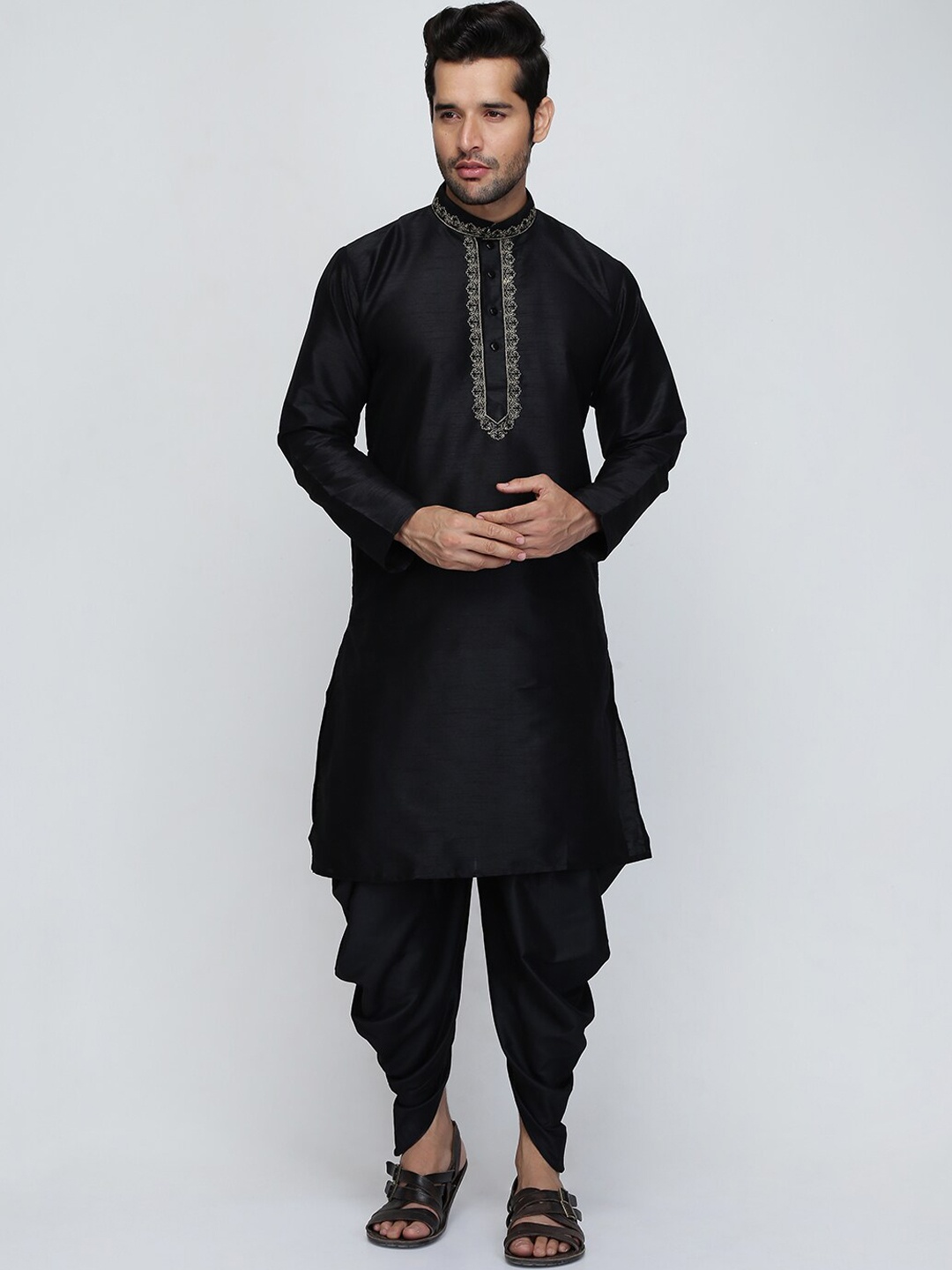 

ROYAL KURTA Men Black Thread Work Pathani Kurta