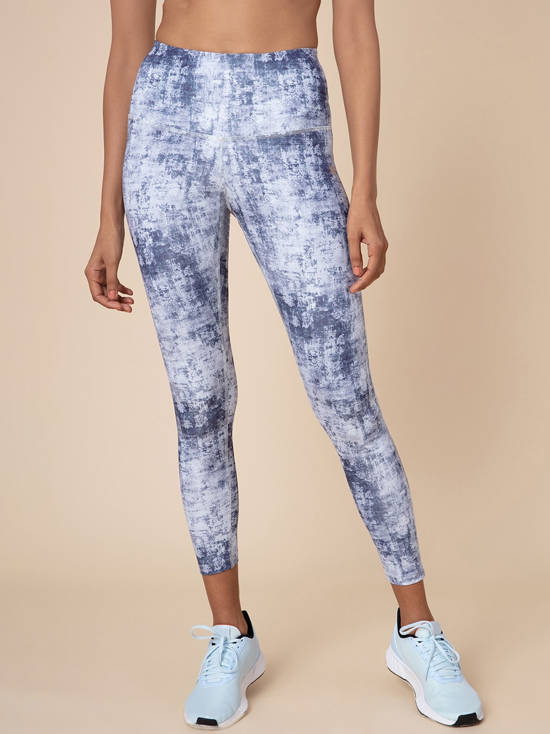 

Nykd Women Blue & White Printed Gym Tights