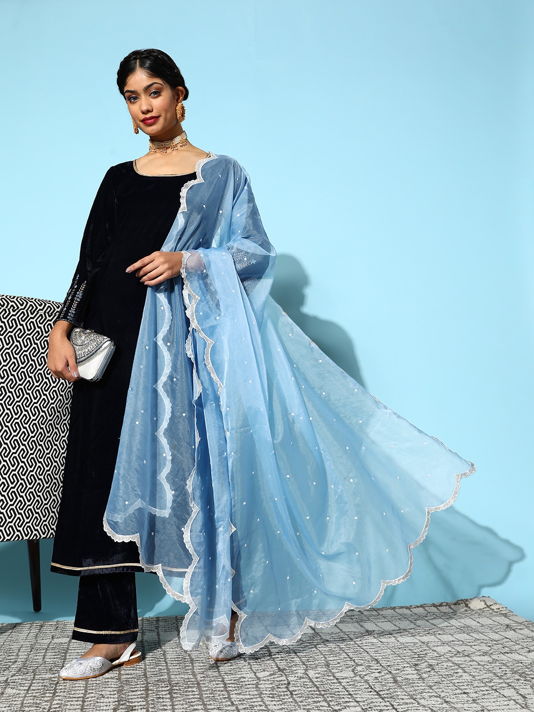 

Libas Women Blue Thread Work Velvet Kurta with Trousers & With Dupatta