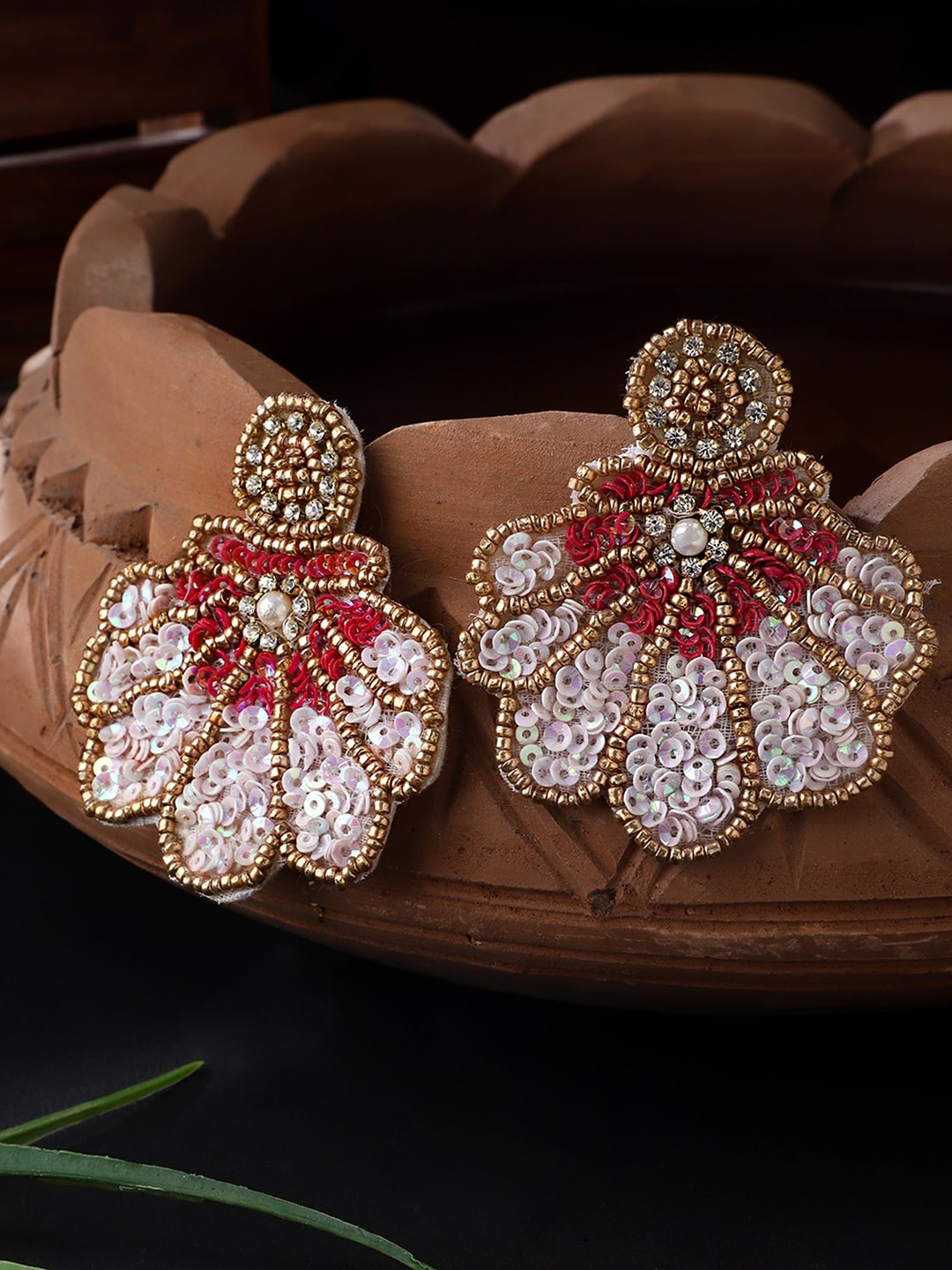 

CARDINAL Red & White Floral Shape Drop Sequinn Earrings