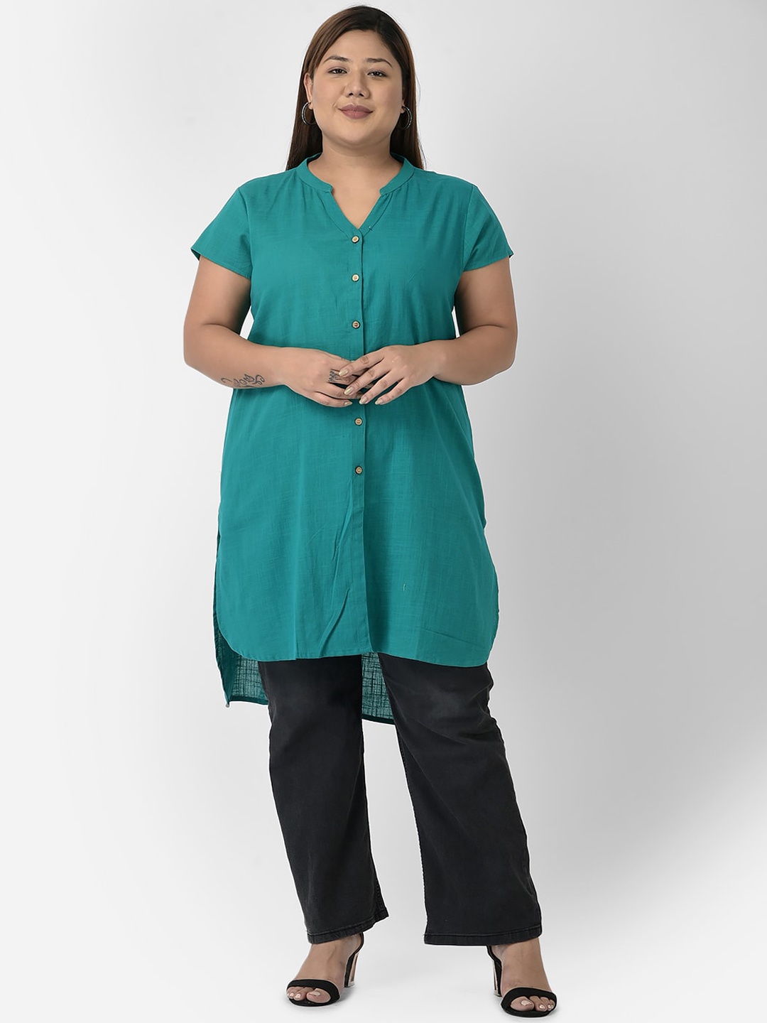 

VELDRESS Women Teal Solid Cotton Kurta