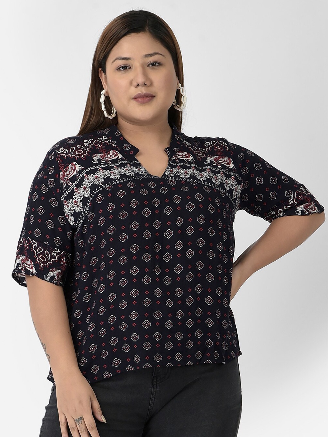 

VELDRESS Women Plus Size Black Floral Print Mandarin Collar Top