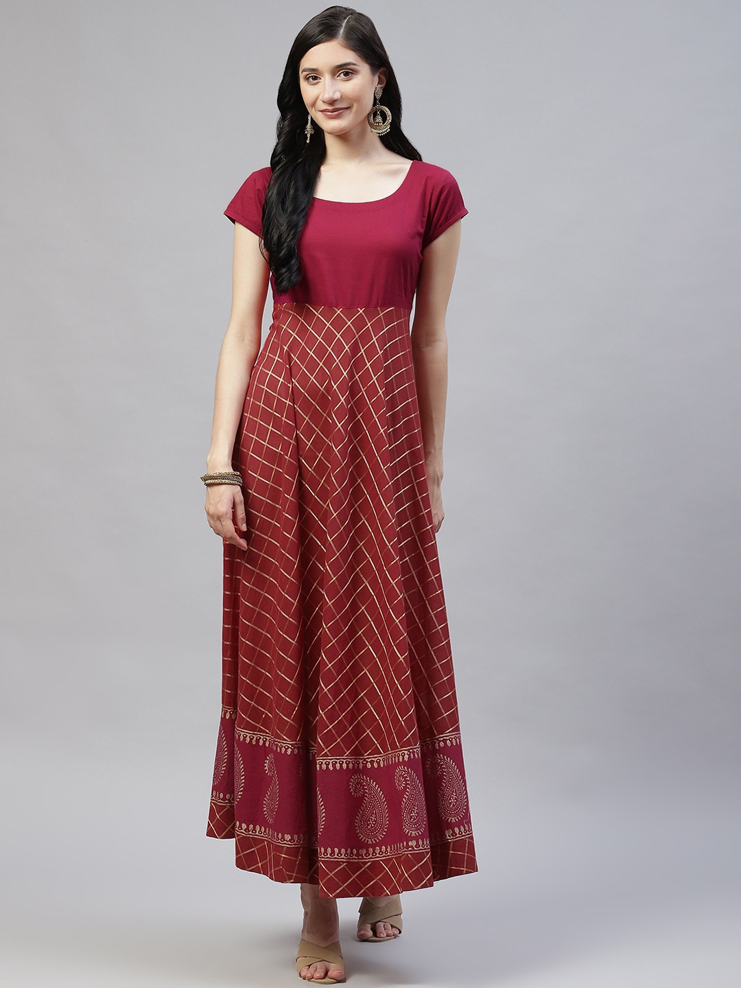 

MBE Women Maroon & Golden Ethnic Motifs Printed Kurta