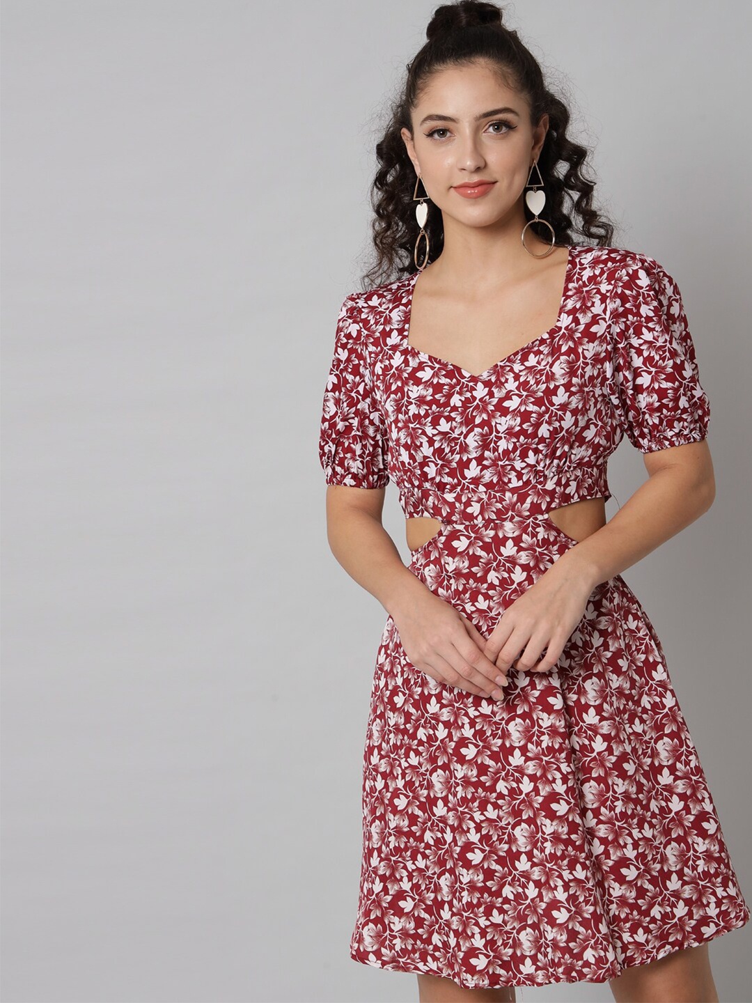 

emeros Women Maroon & White Floral Crepe Dress