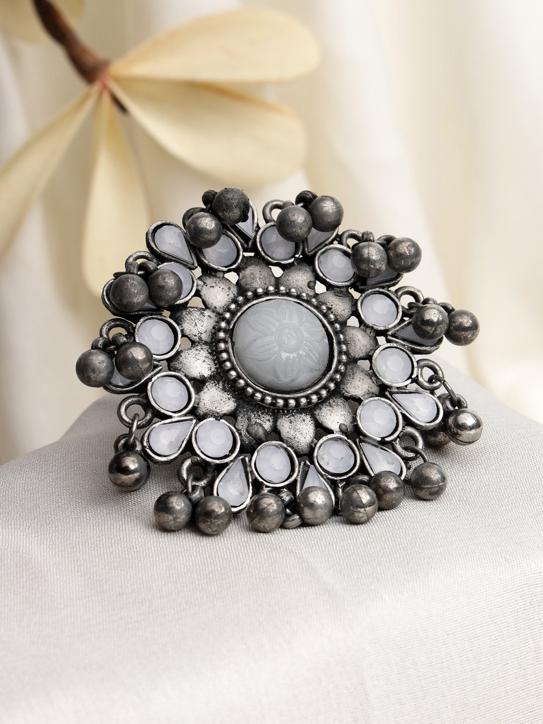 

Moedbuille Silver-Plated Off White Agate & Crystals Studded Handcrafted Tribal Adjustable Finger Ring