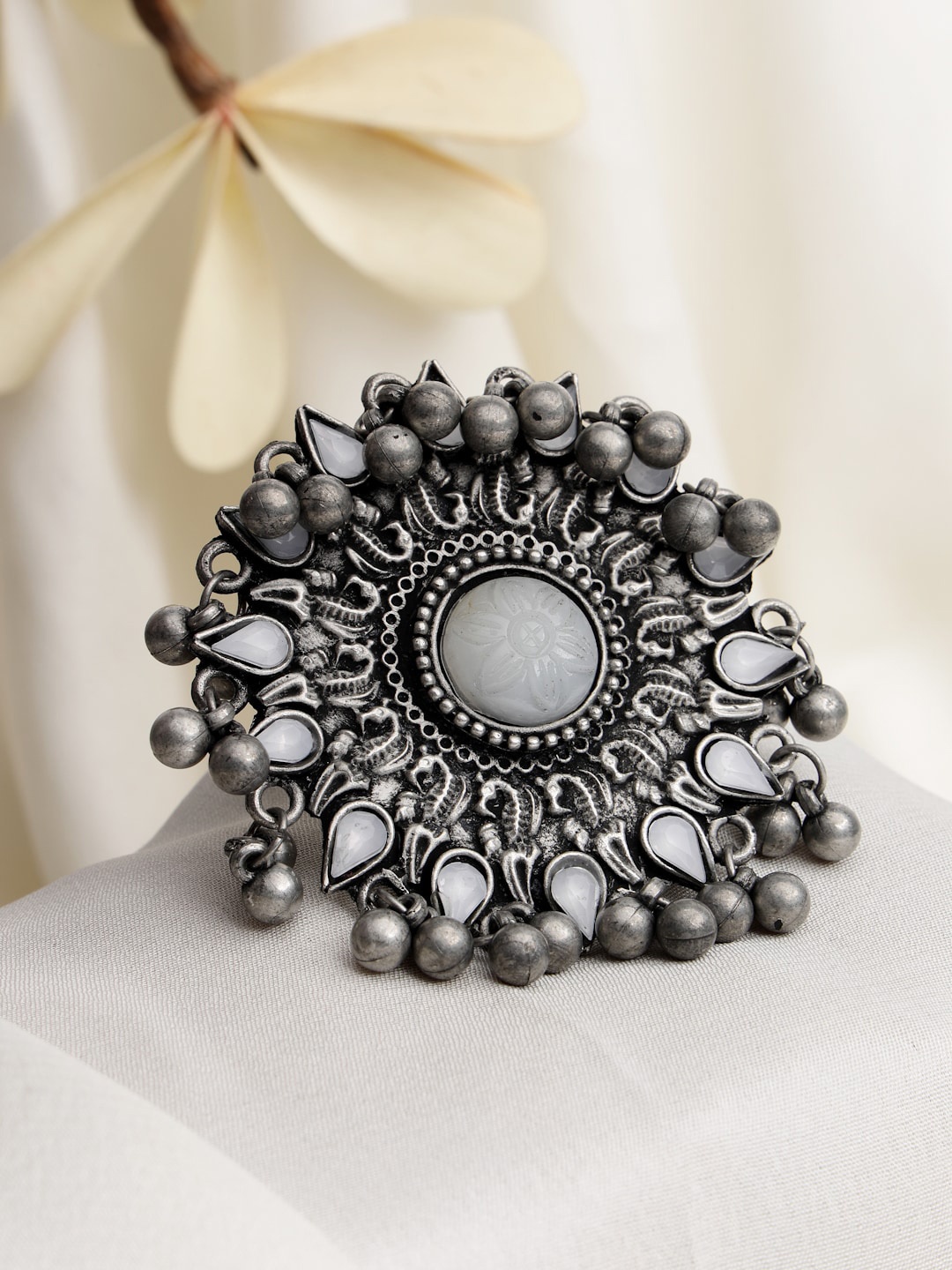 

Moedbuille Silver-Plated Off White Crystal Studded Oxidised Filgree Work Finger Ring