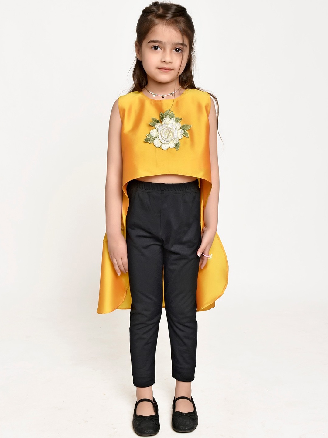 

Jelly Jones Girls Yellow & Black Embellished Top with Pyjamas