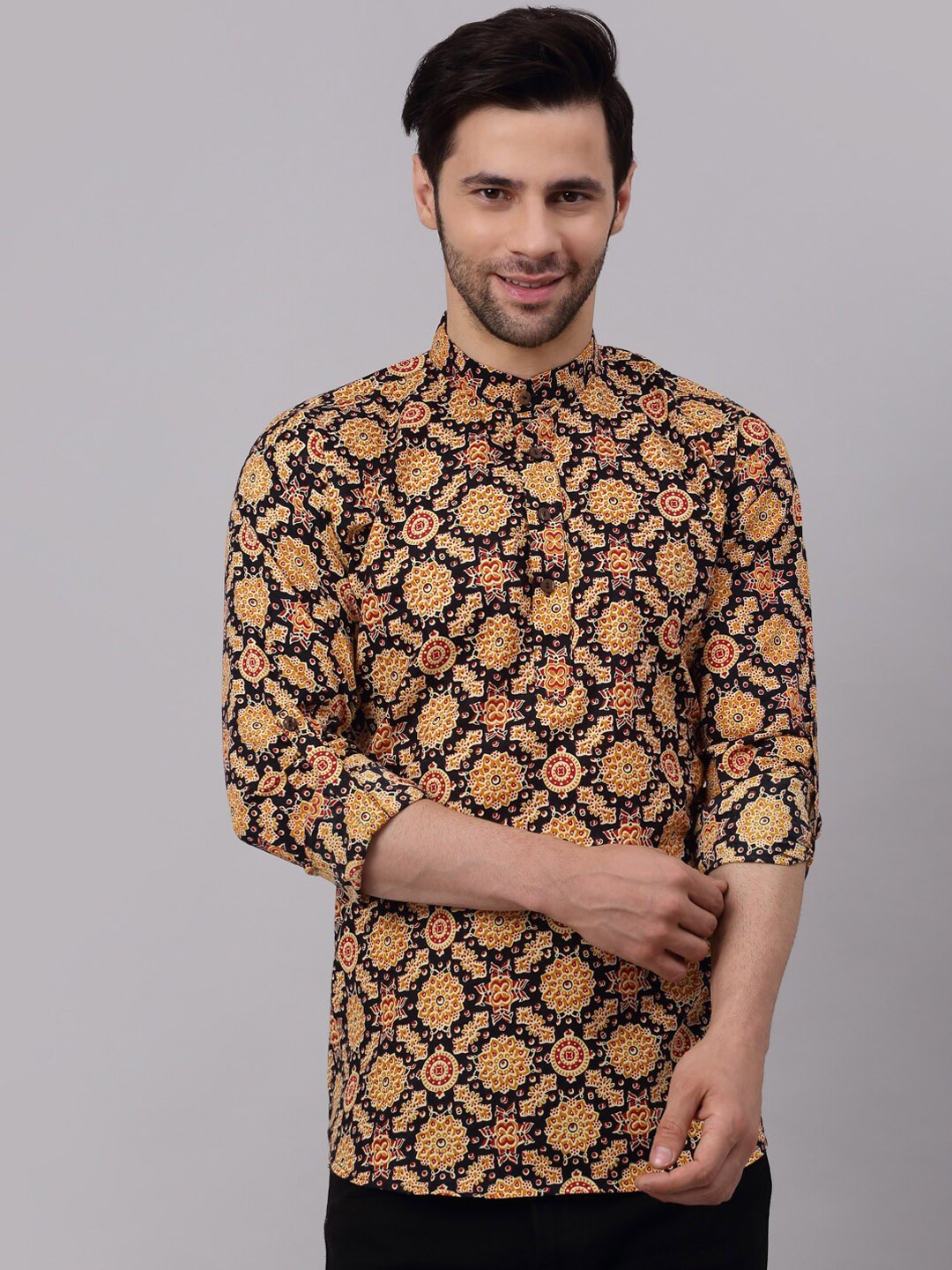 

NEUDIS Men Black & Mustard Yellow Ethnic Motifs Printed Kurta