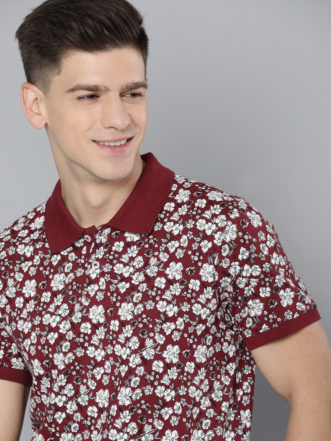 

Mast & Harbour Men Maroon & White Floral Printed Polo Collar Pure Cotton T-shirt