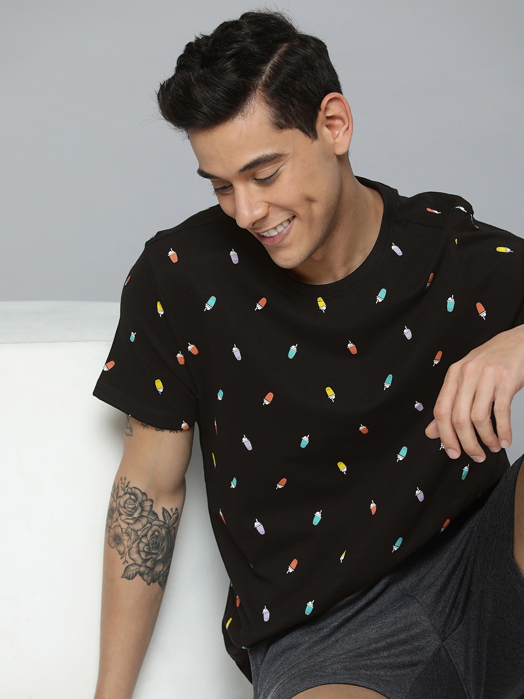 

Mast & Harbour Men Black Pure Cotton Printed Round Neck T-shirt