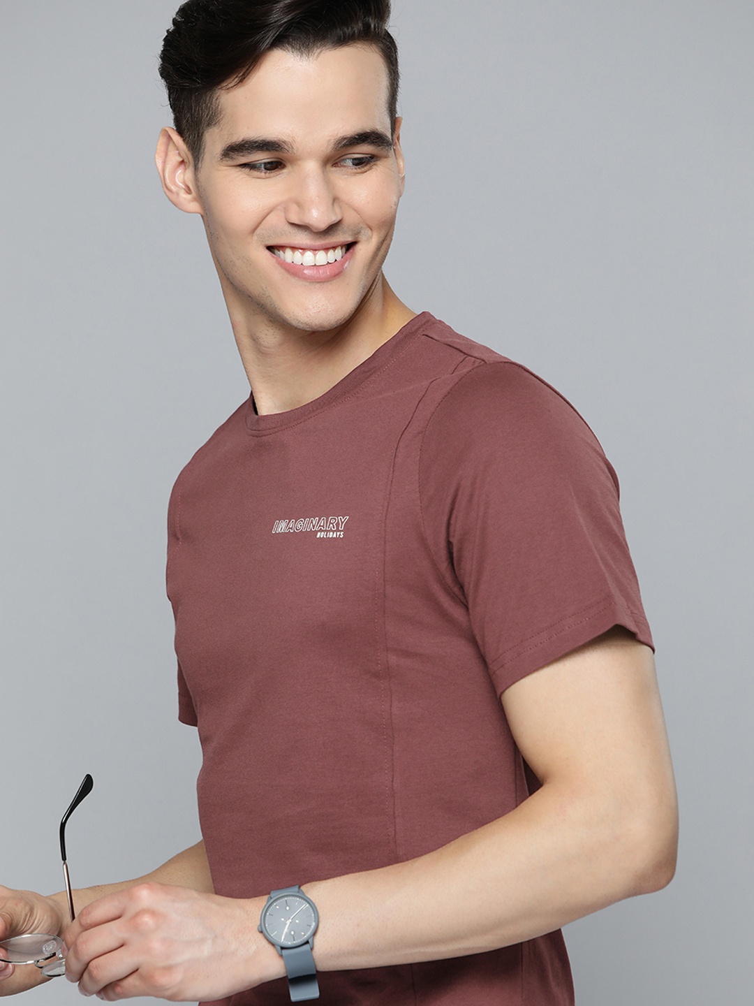

Mast & Harbour Men Burgundy Solid Pure Cotton T-shirt