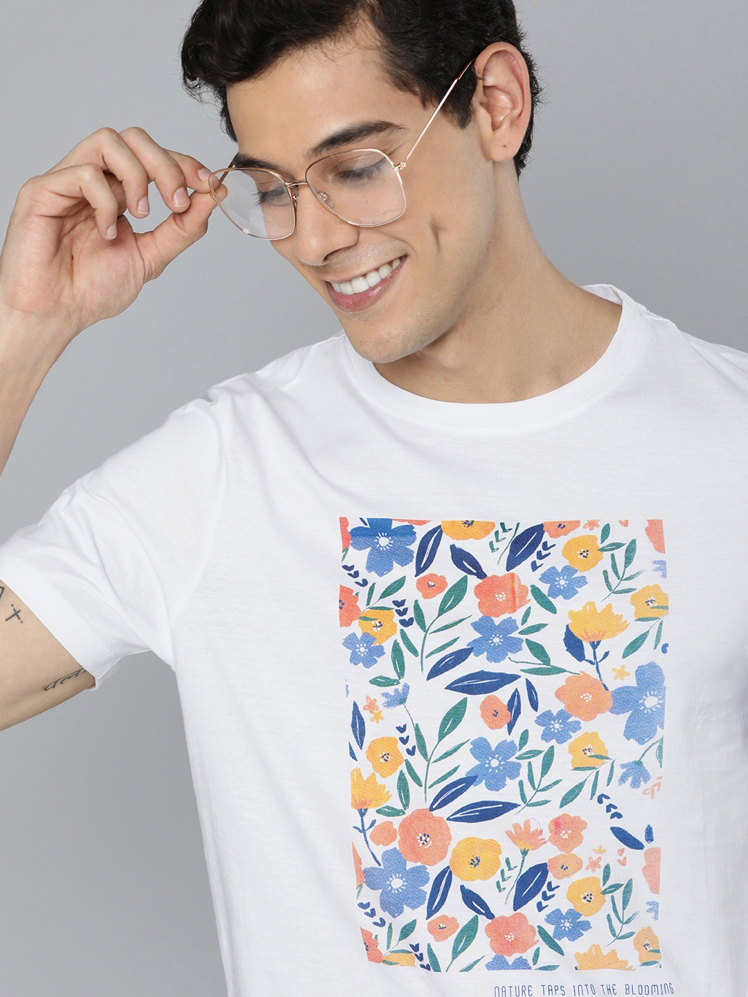 

Mast & Harbour Men Floral Printed Pure Cotton T-shirt, White