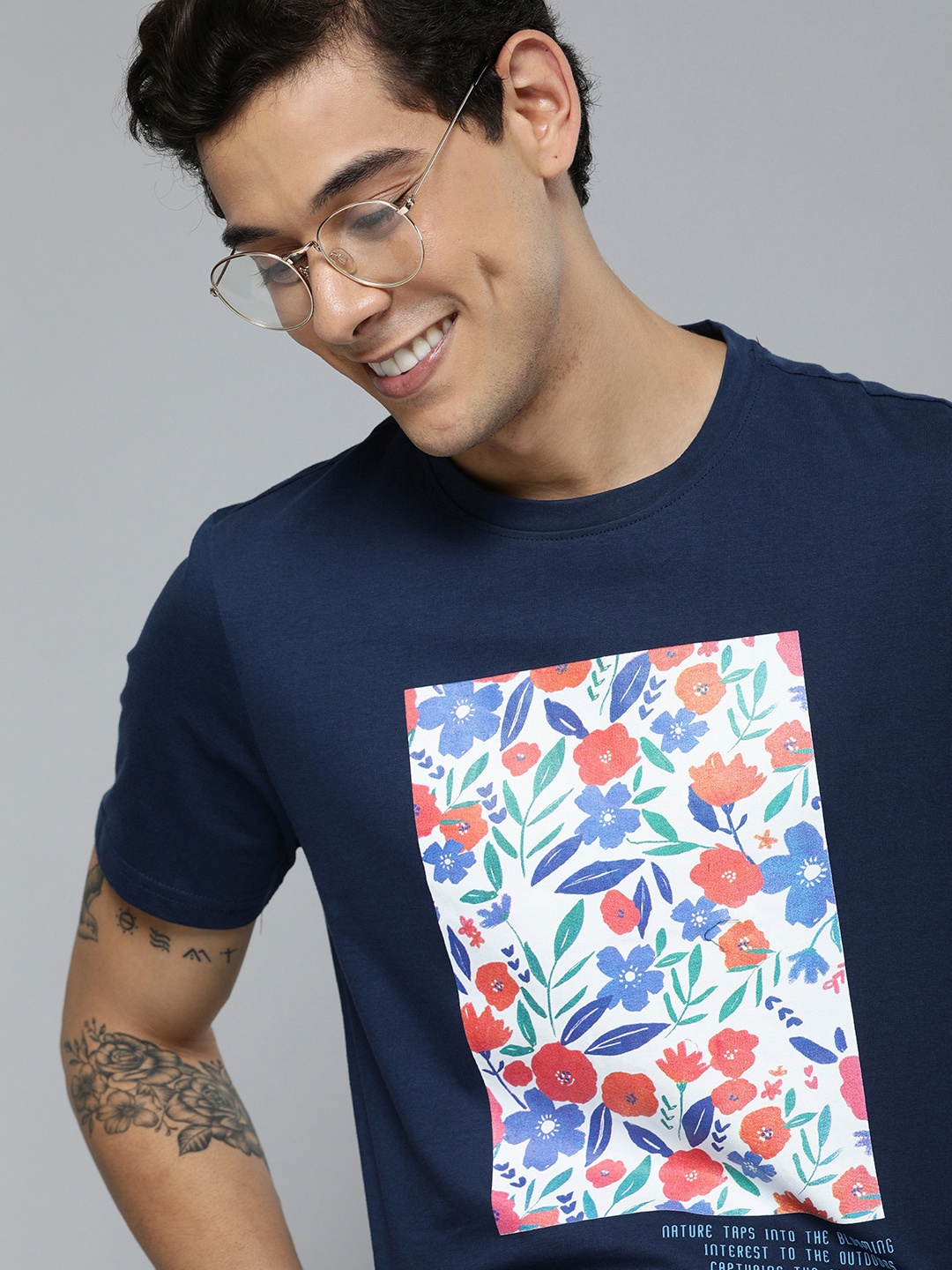 

Mast & Harbour Men Floral Printed Pure Cotton T-shirt, Navy blue