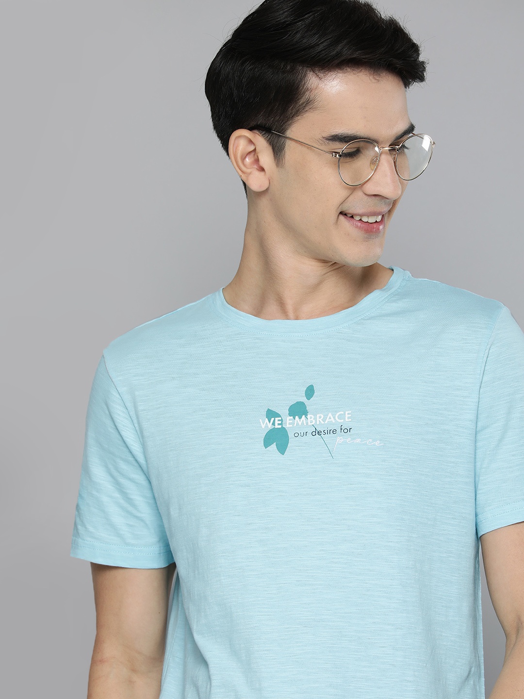 

Mast & Harbour Men Blue Printed Pure Cotton Handcrafted T-shirt