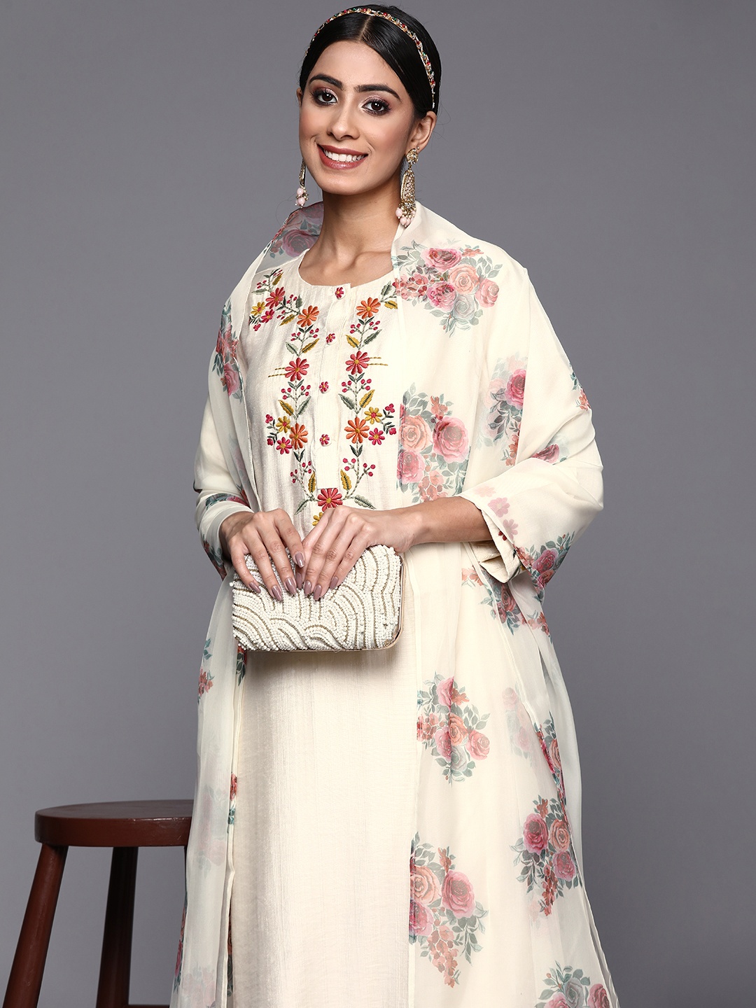 

Indo Era Women Cream-Coloured Floral Embroidered Thread Work Kurta with Trousers & Dupatta