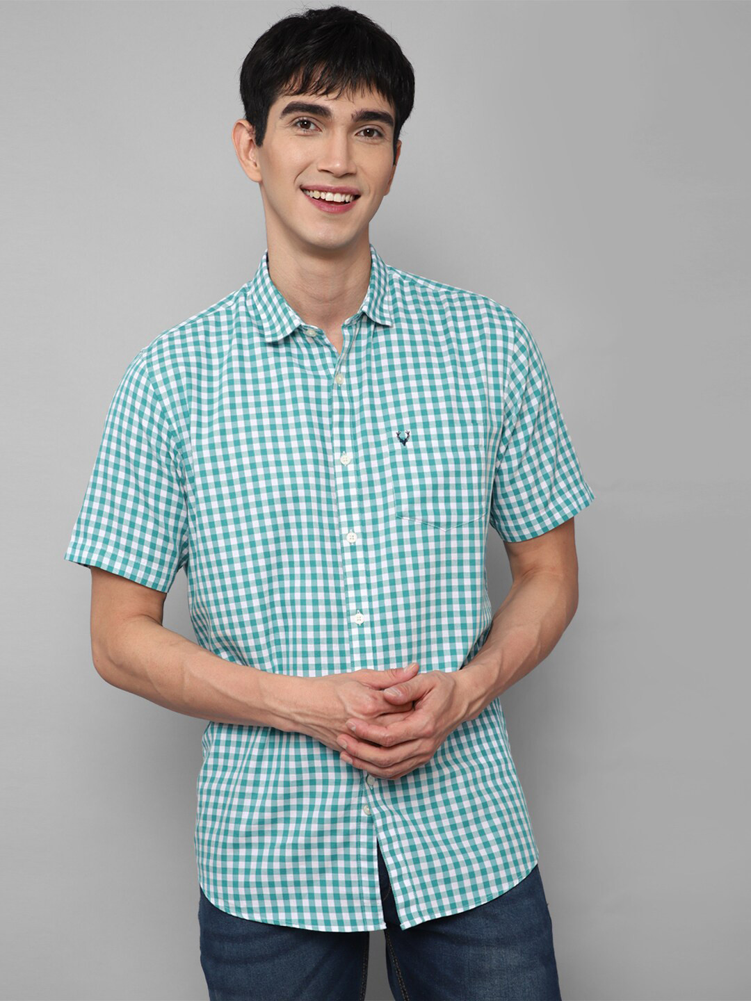 

Allen Solly Men Green & White Gingham Checked Cotton Slim Fit Casual Shirt