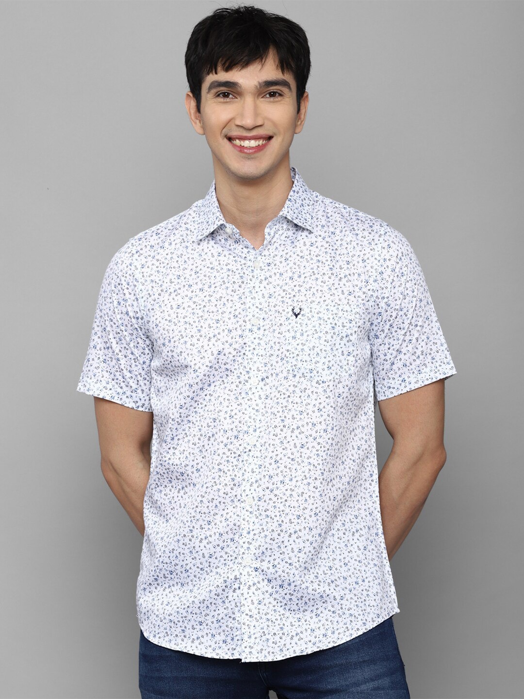 

Allen Solly Men White Slim Fit Floral Printed Cotton Casual Shirt