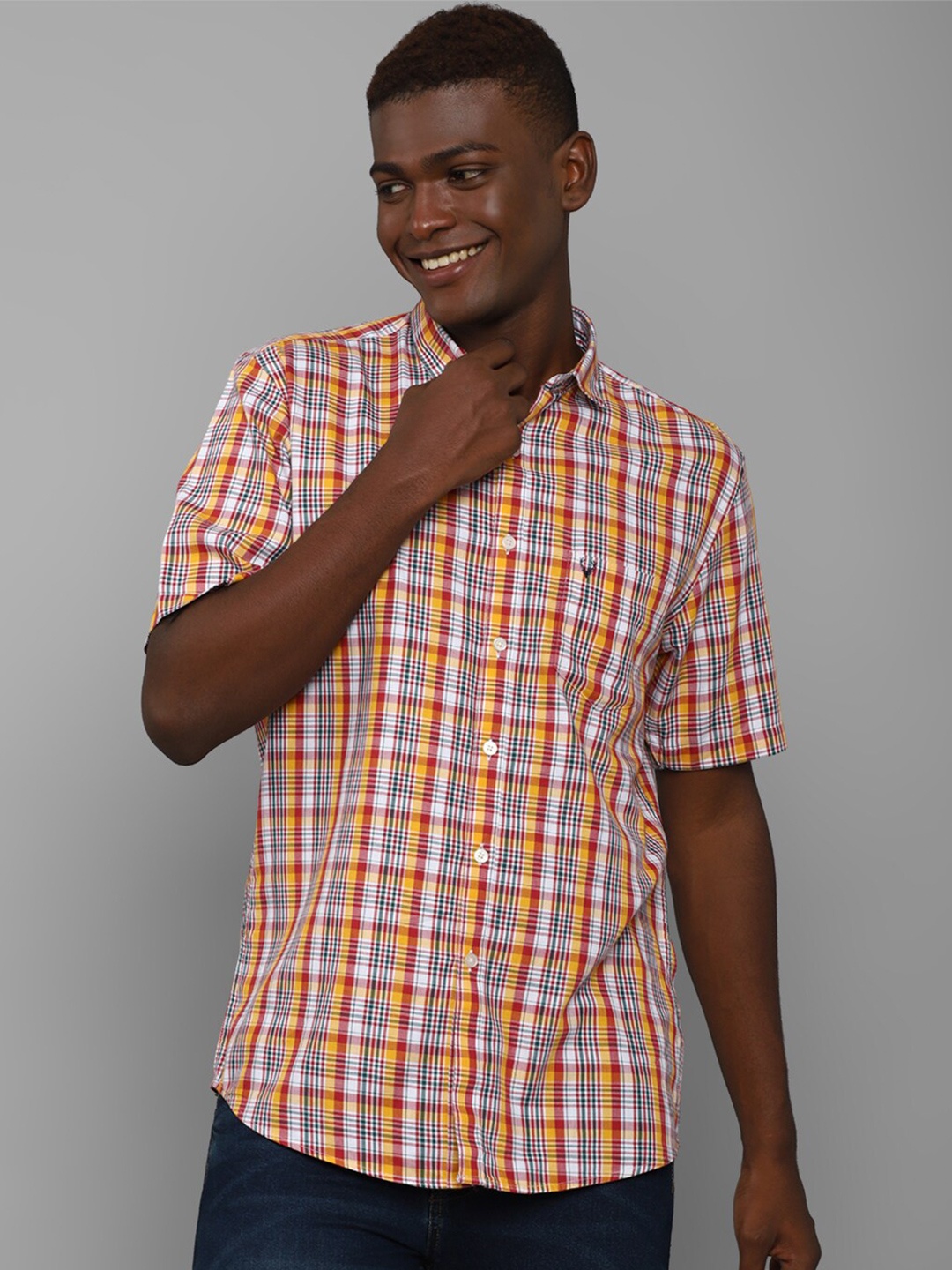 

Allen Solly Men White Tartan Checks Checked Casual Shirt