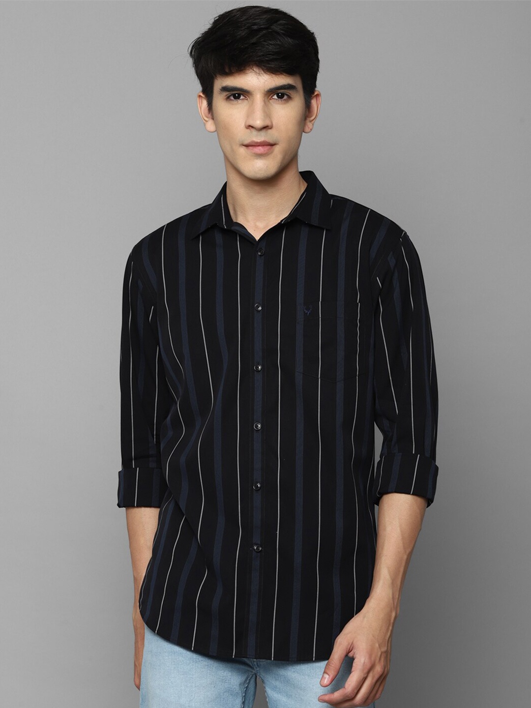

Allen Solly Men Black Slim Fit Striped Cotton Casual Shirt